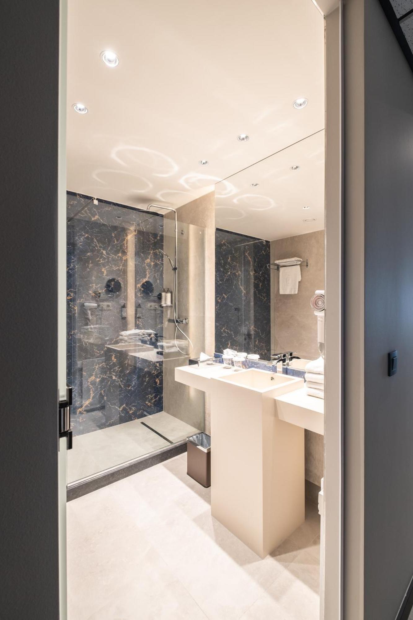 Junior Suite City View