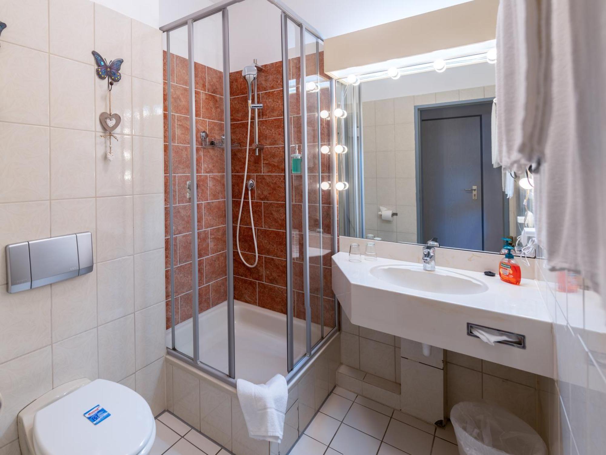 Double Room Private Bathroom