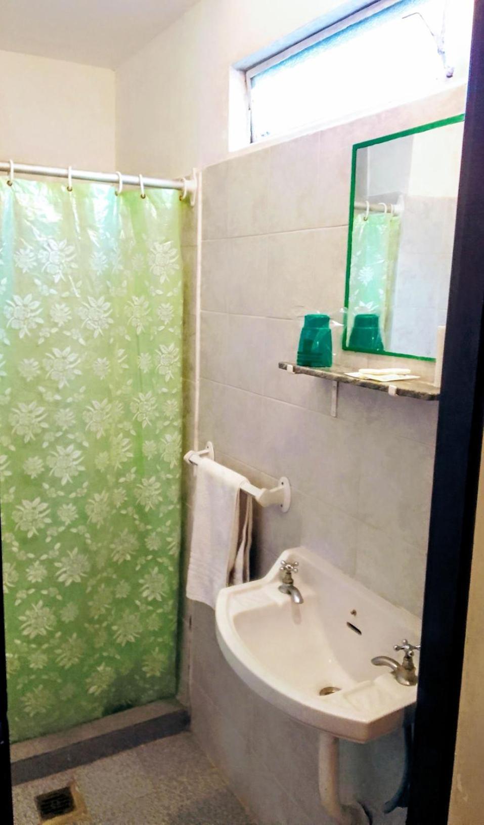 Large Single Room,1656952369:JPEG