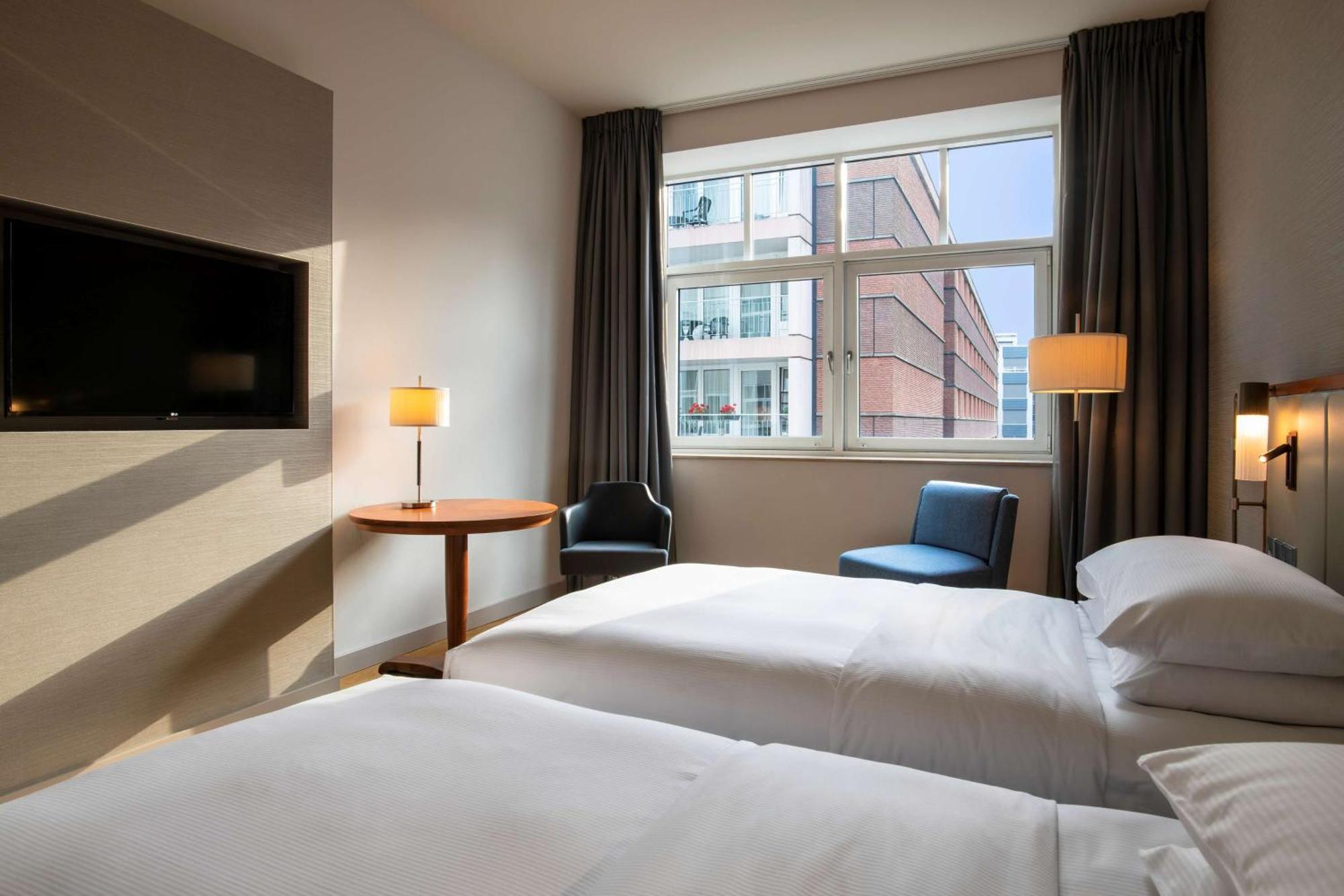 Twin Room,1657134372:JPEG