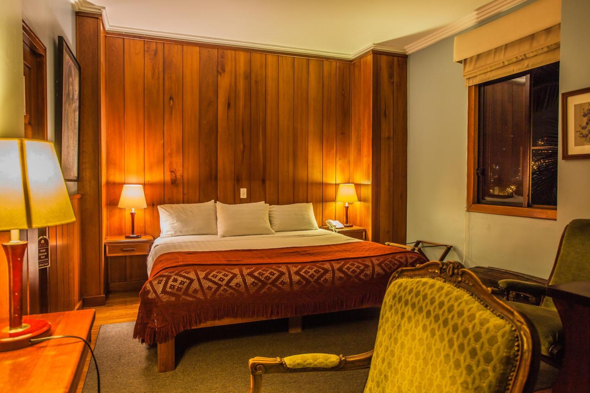 Queen Room