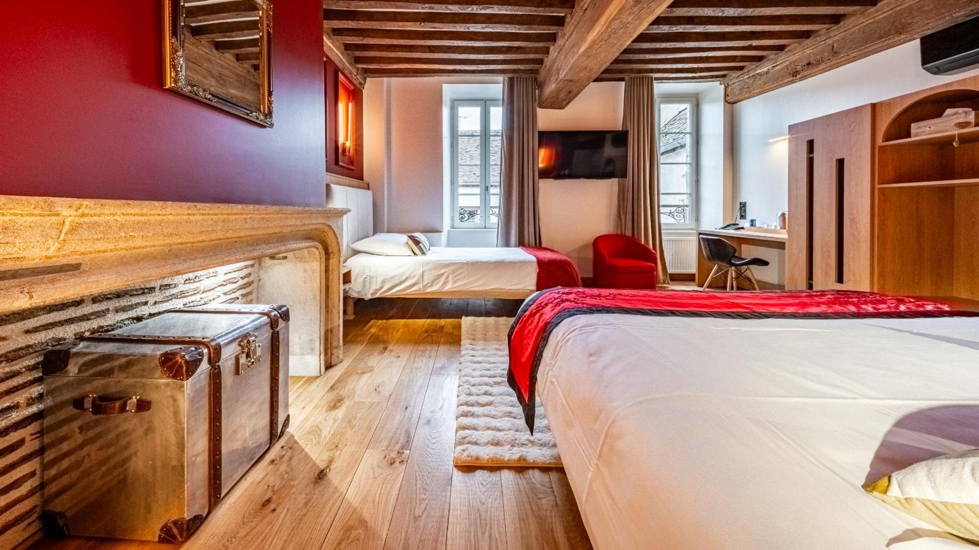 Triple Room