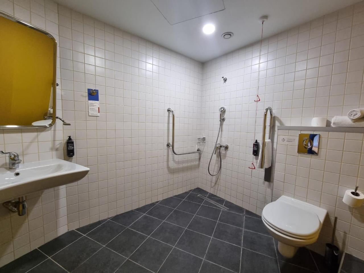 Triple Room Mobility Access