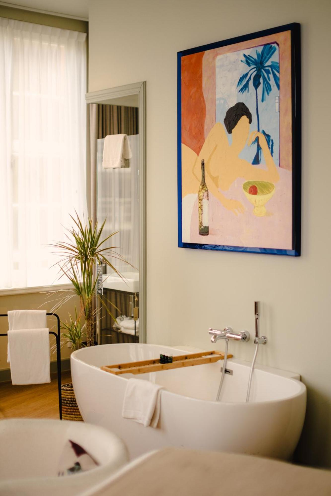 Deluxe Double Room Bath