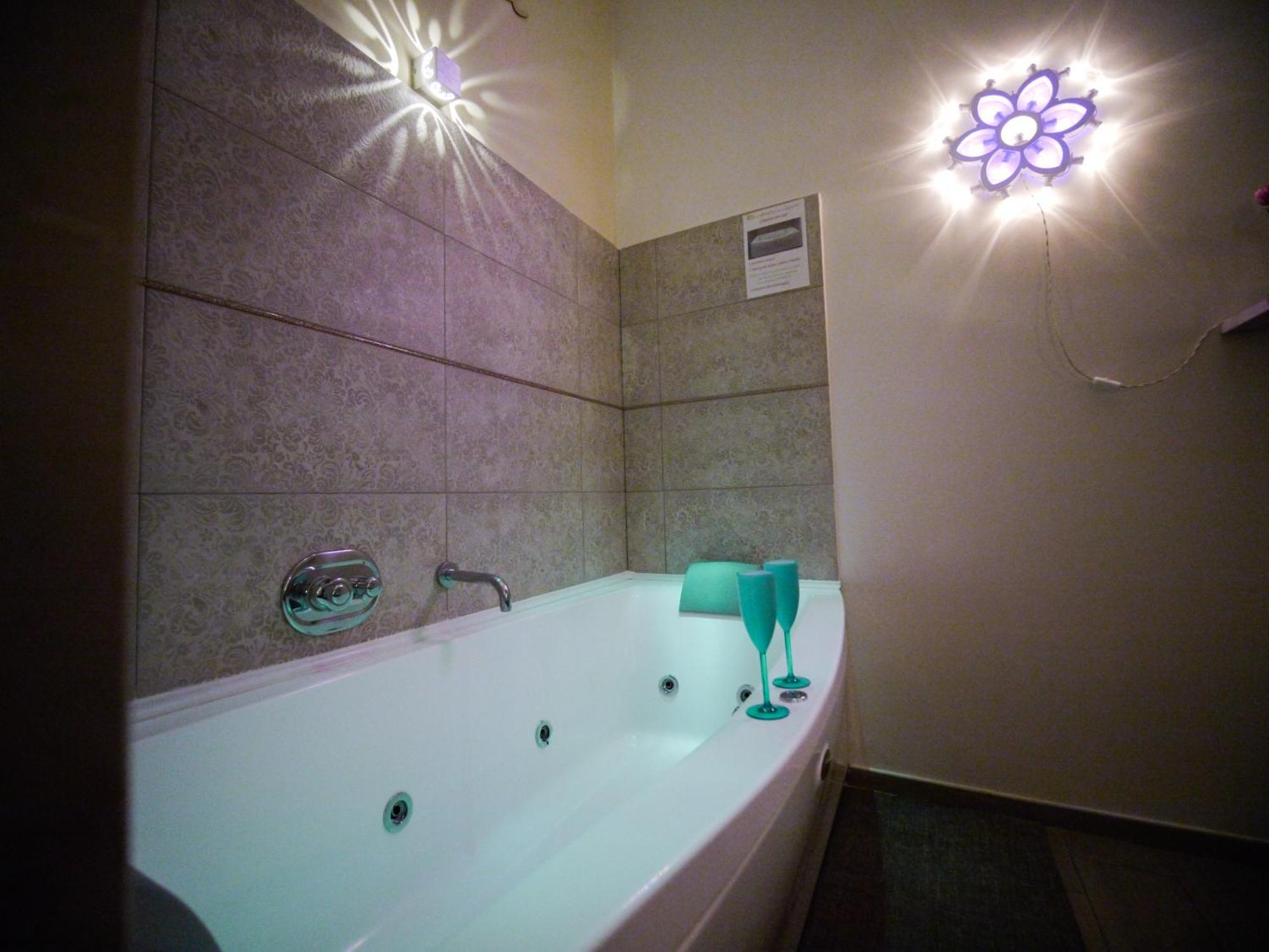 Deluxe Double Room Bath