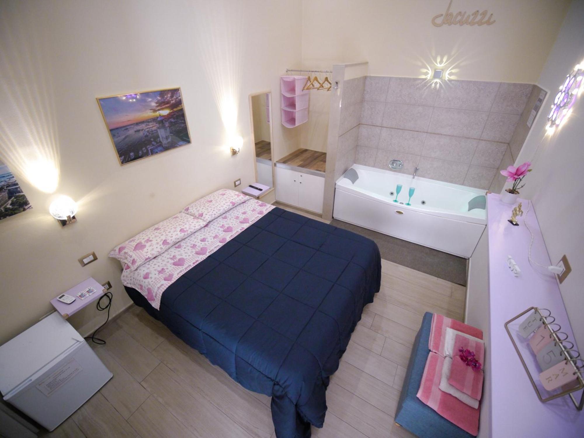 Deluxe Double Room Bath