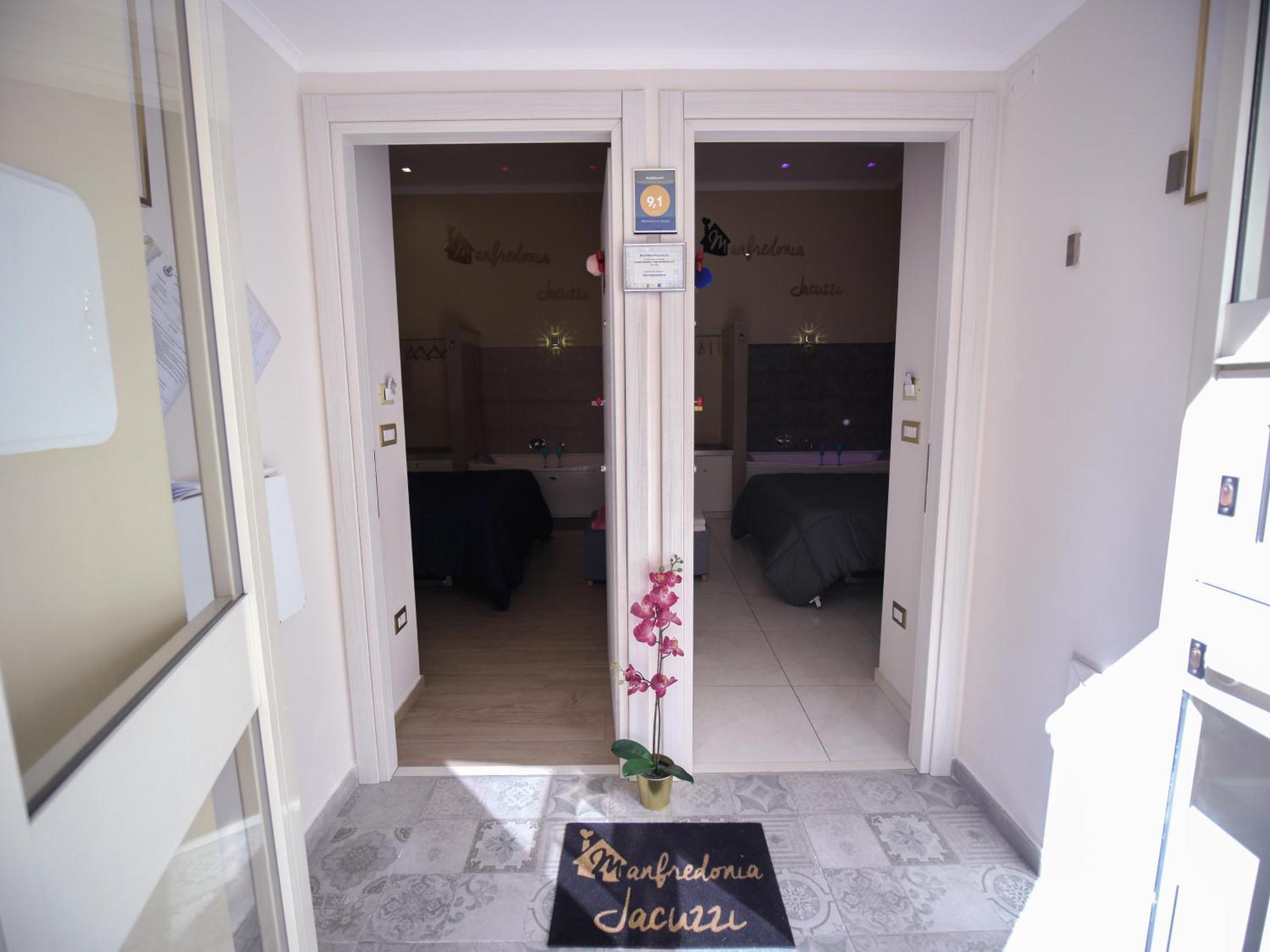 Deluxe Double Room Bath