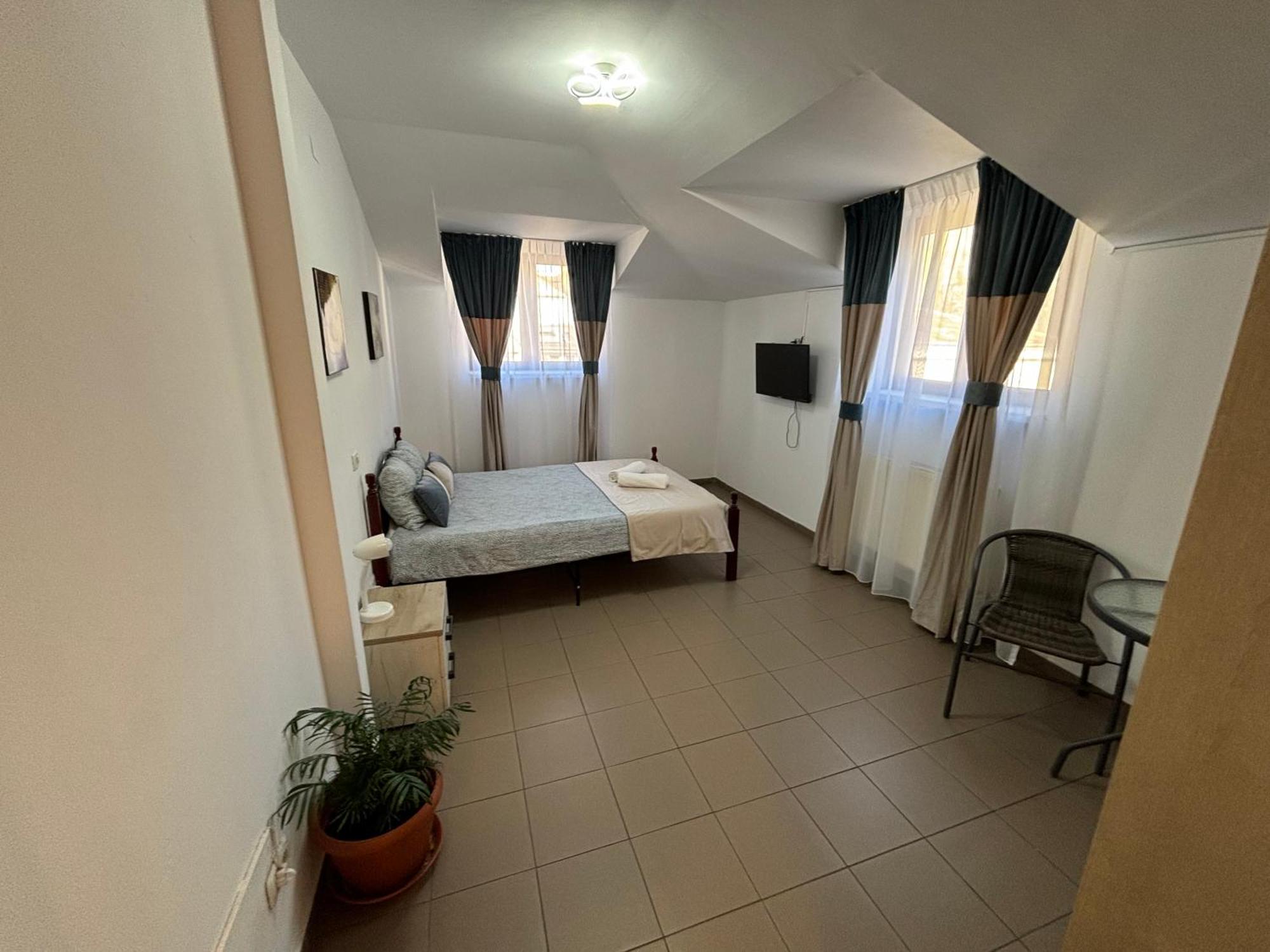 Double Room,1664713570:JPEG
