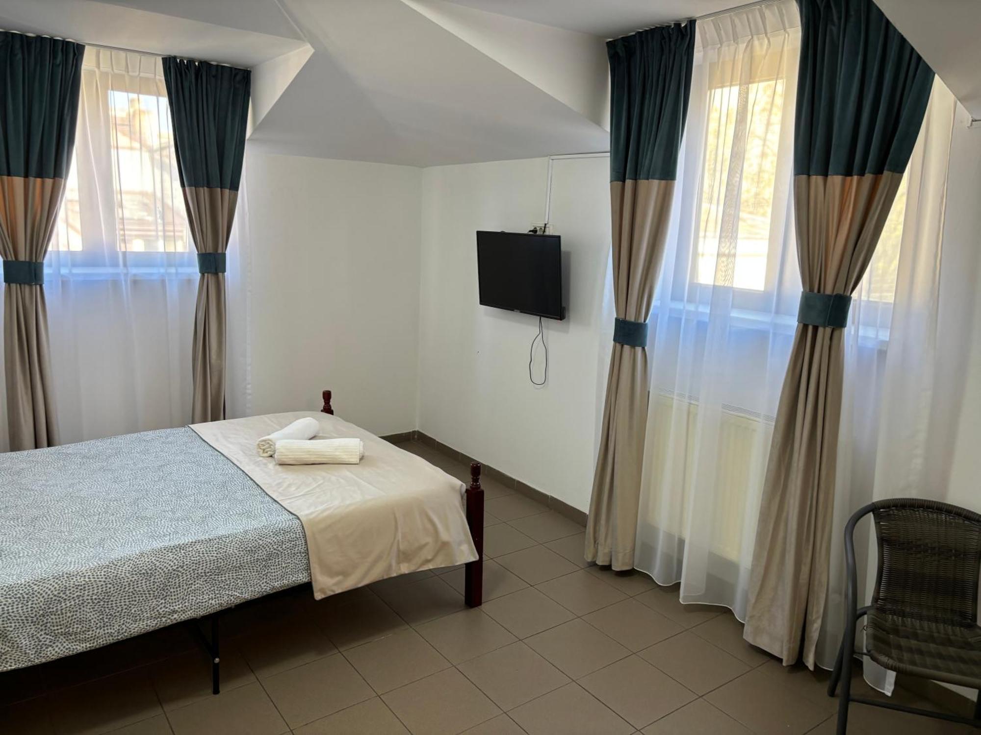 Standard Twin Room,1664713582:JPEG