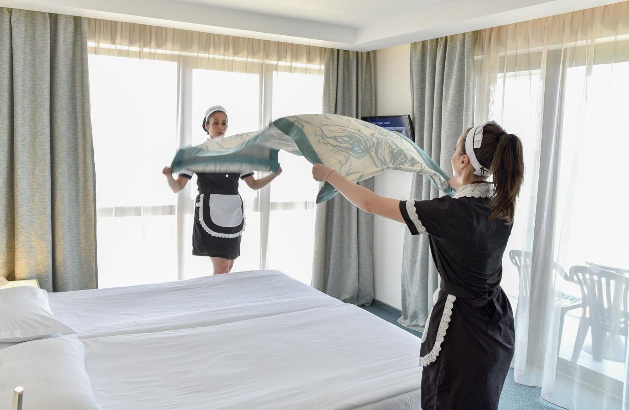Double or Twin Room Partial Sea View – Premium A la cart & Exclusive Adults only Beach