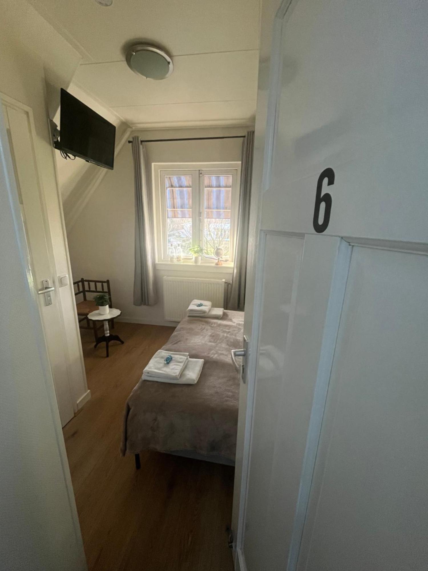 Double Room Private Bathroom