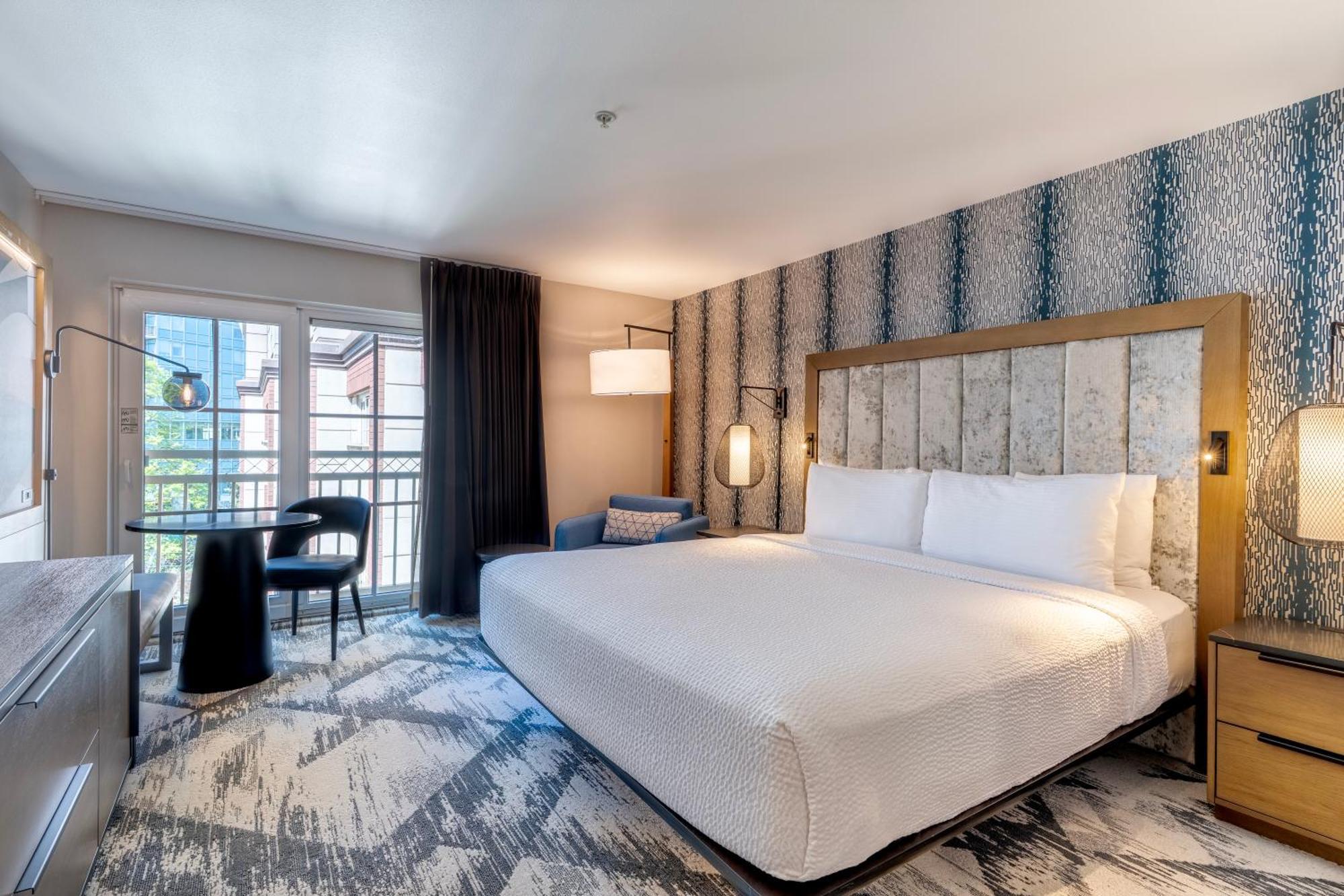 King Room,1670710323:JPEG