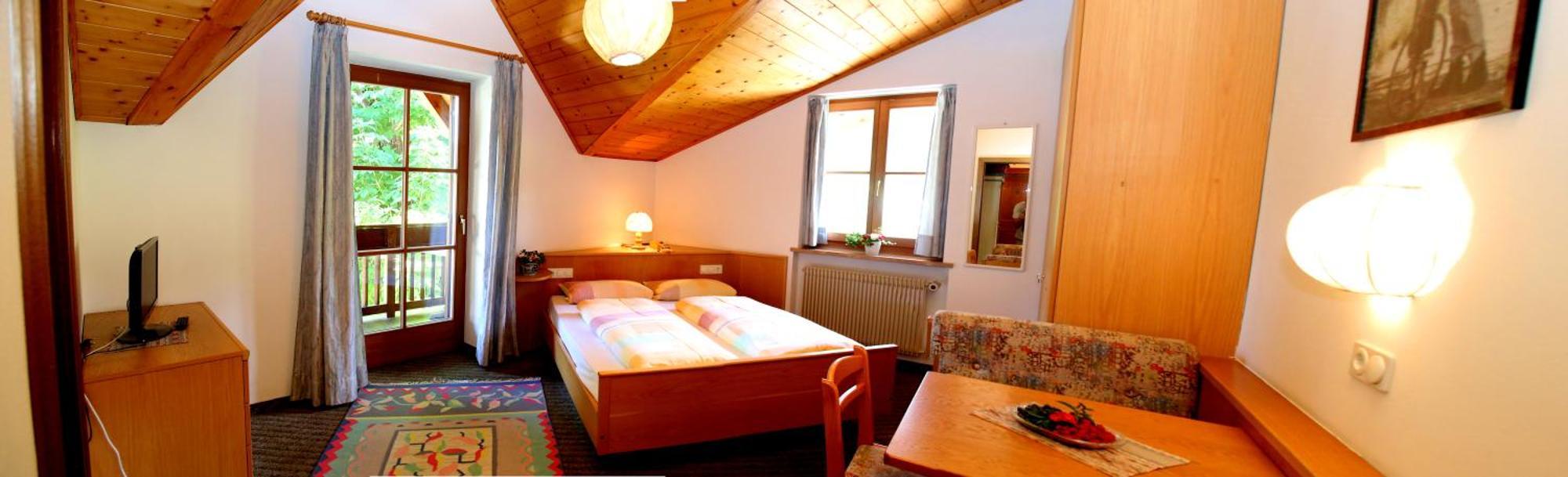 Double Room,1671884155:JPEG