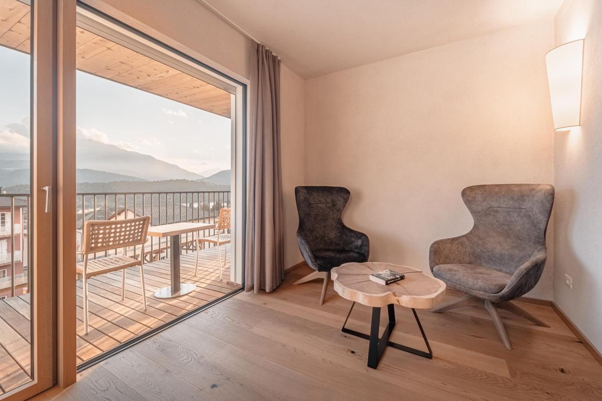 Junior Suite Balcony,1672563769:JPEG