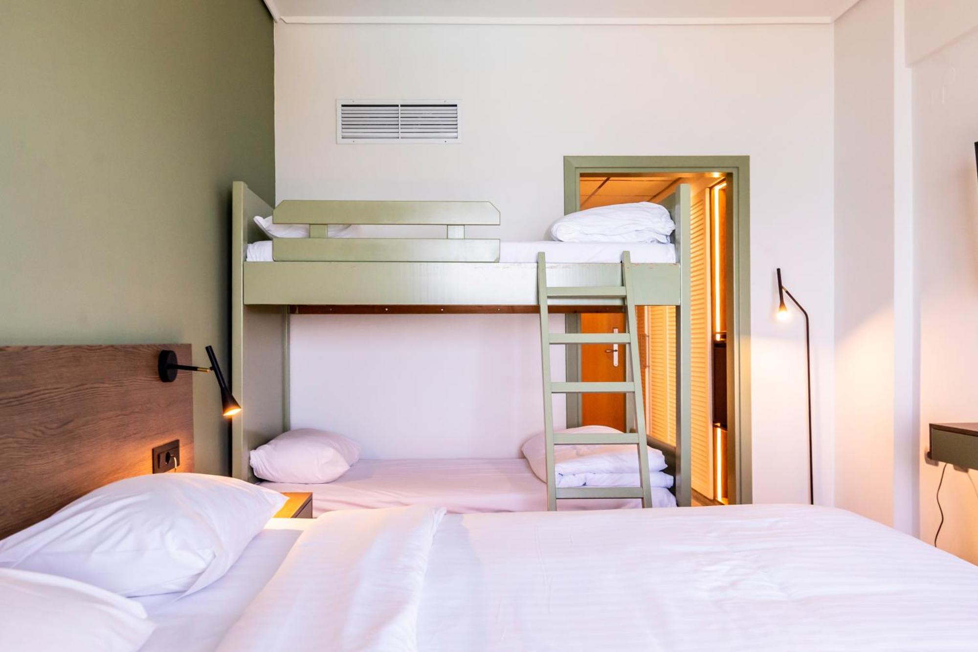 Quadruple Room Sea View,1672568896:JPEG