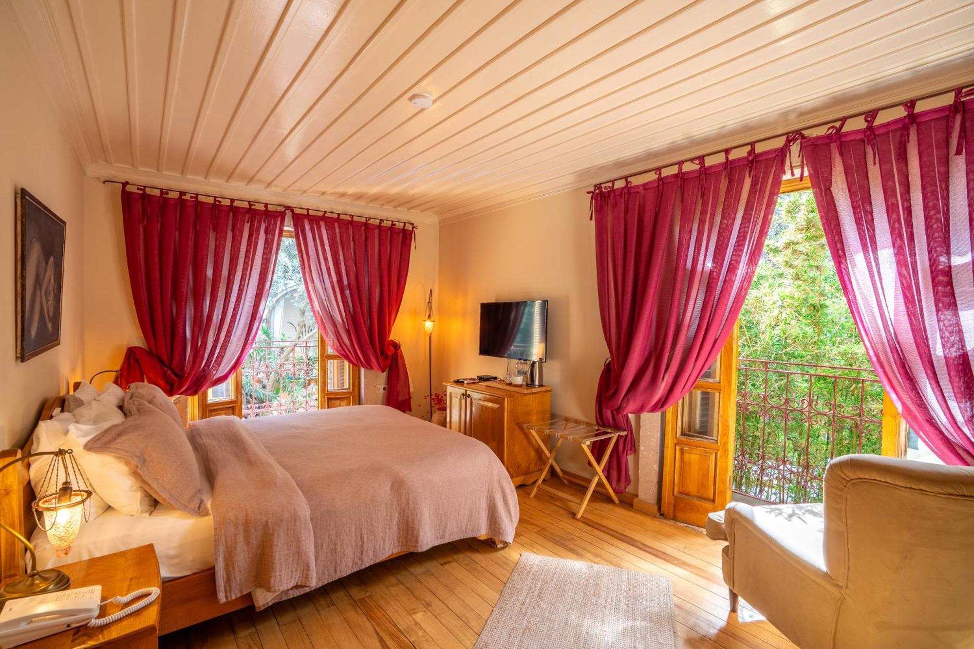 Double Room,1672570468:JPEG
