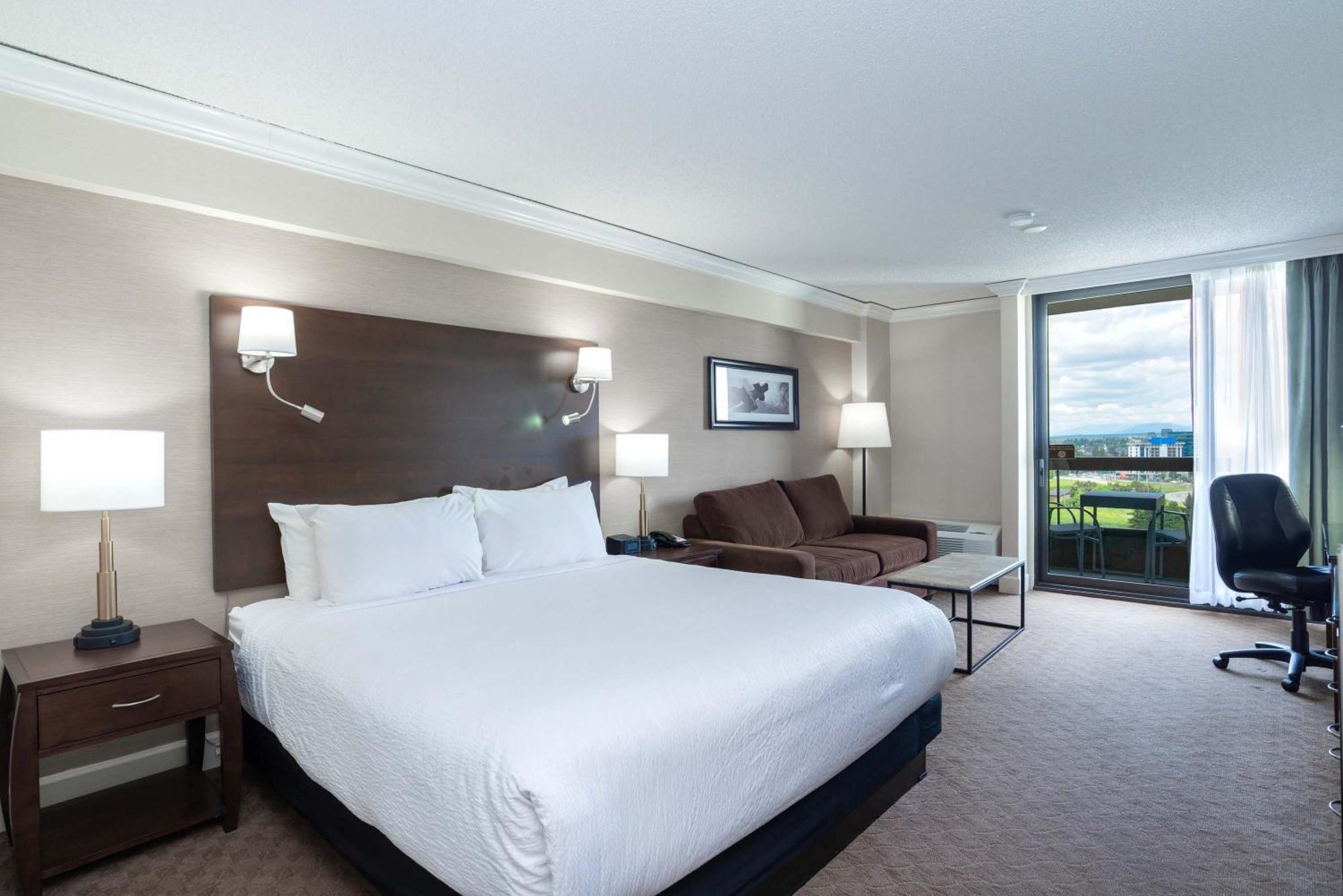 Standard Room 1 King Bed Sofa Bed Columbia Tower