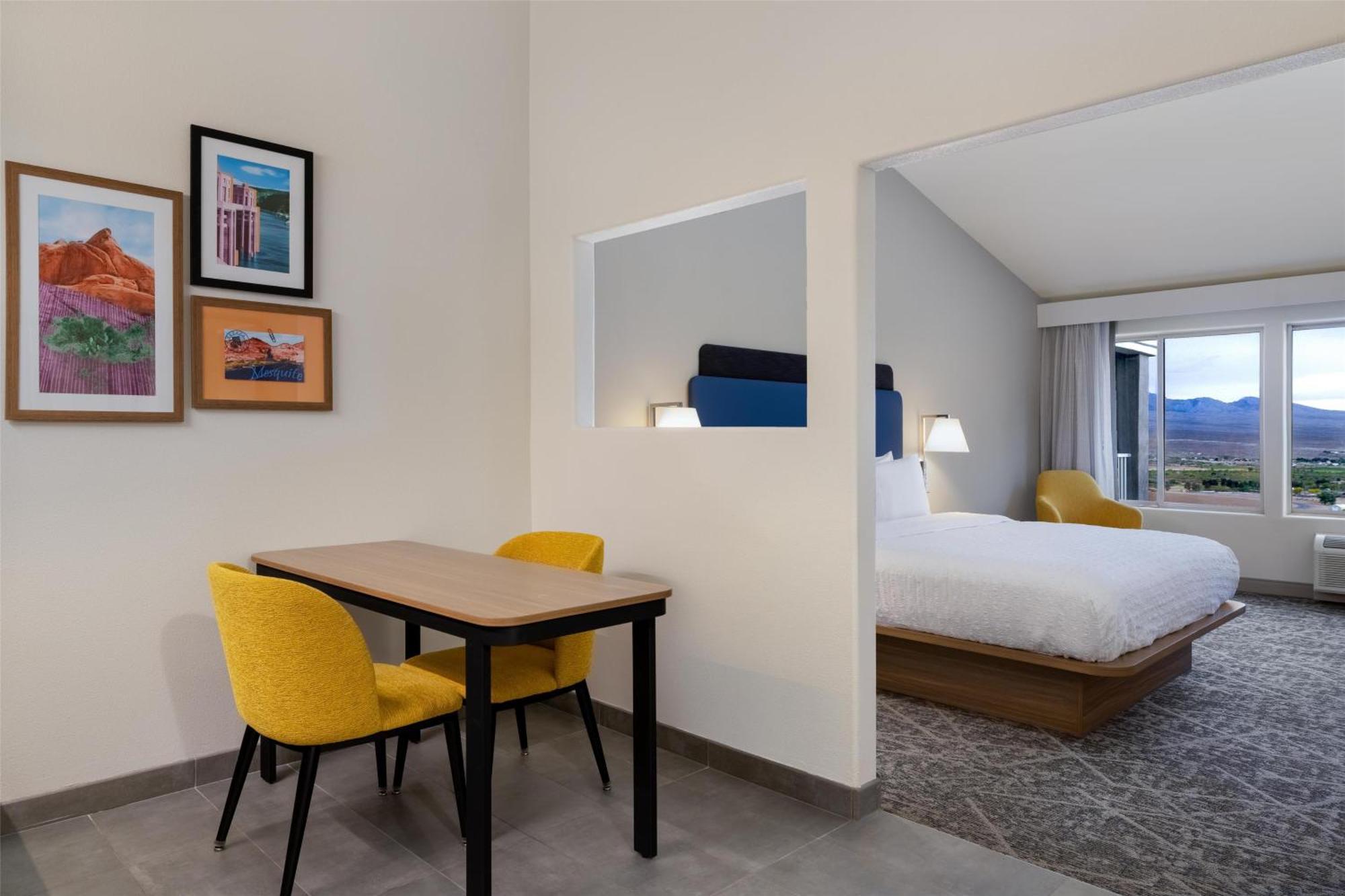 King Studio with Balcony and Roll-in Shower - Disability Access,1676739143:JPEG