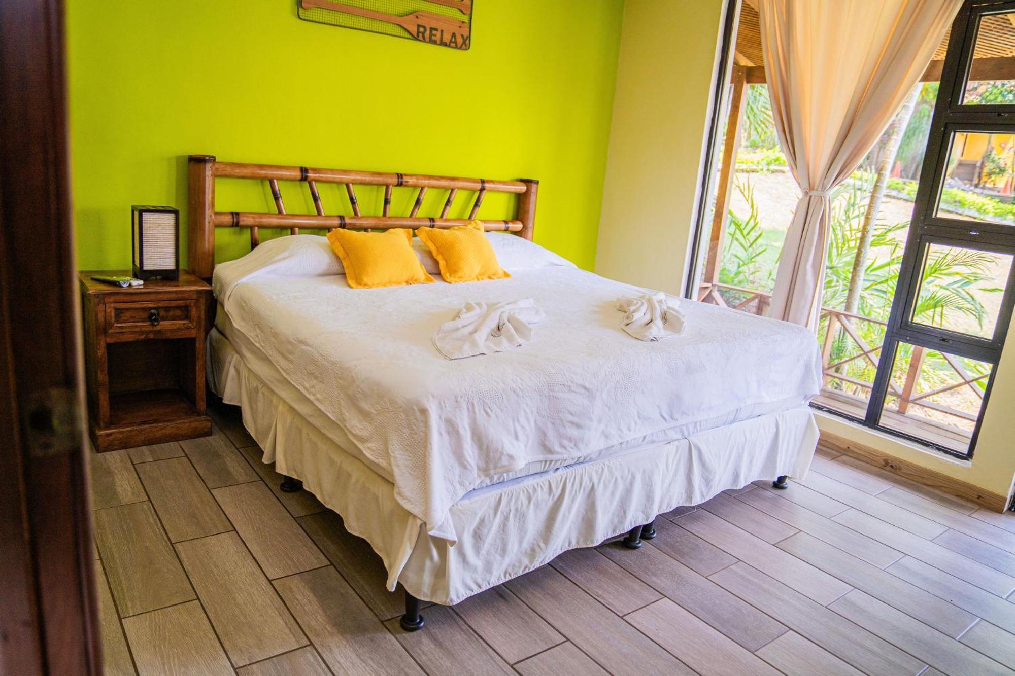 Deluxe Double or Twin Room with Lake View