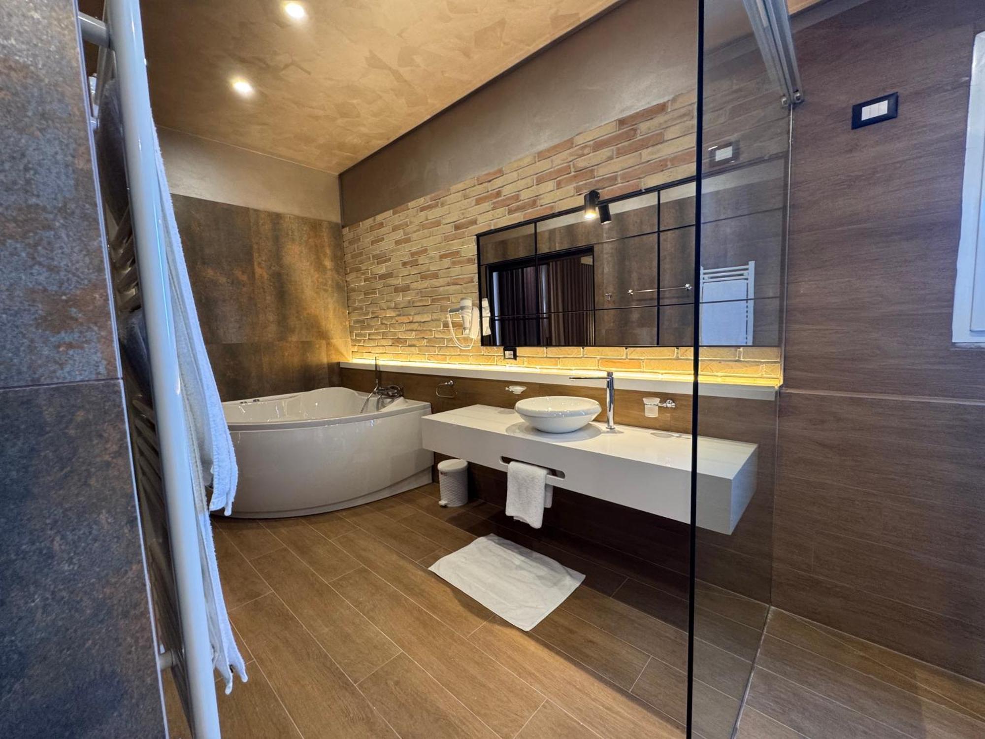 Suite Hot Tub