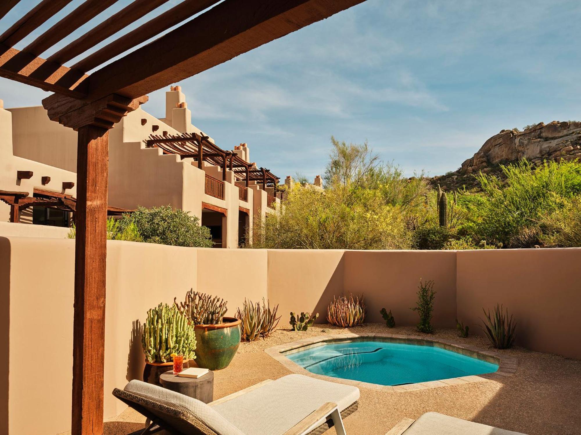 One-Bedroom Oasis Plunge Pool King Suite,1681740635:JPEG