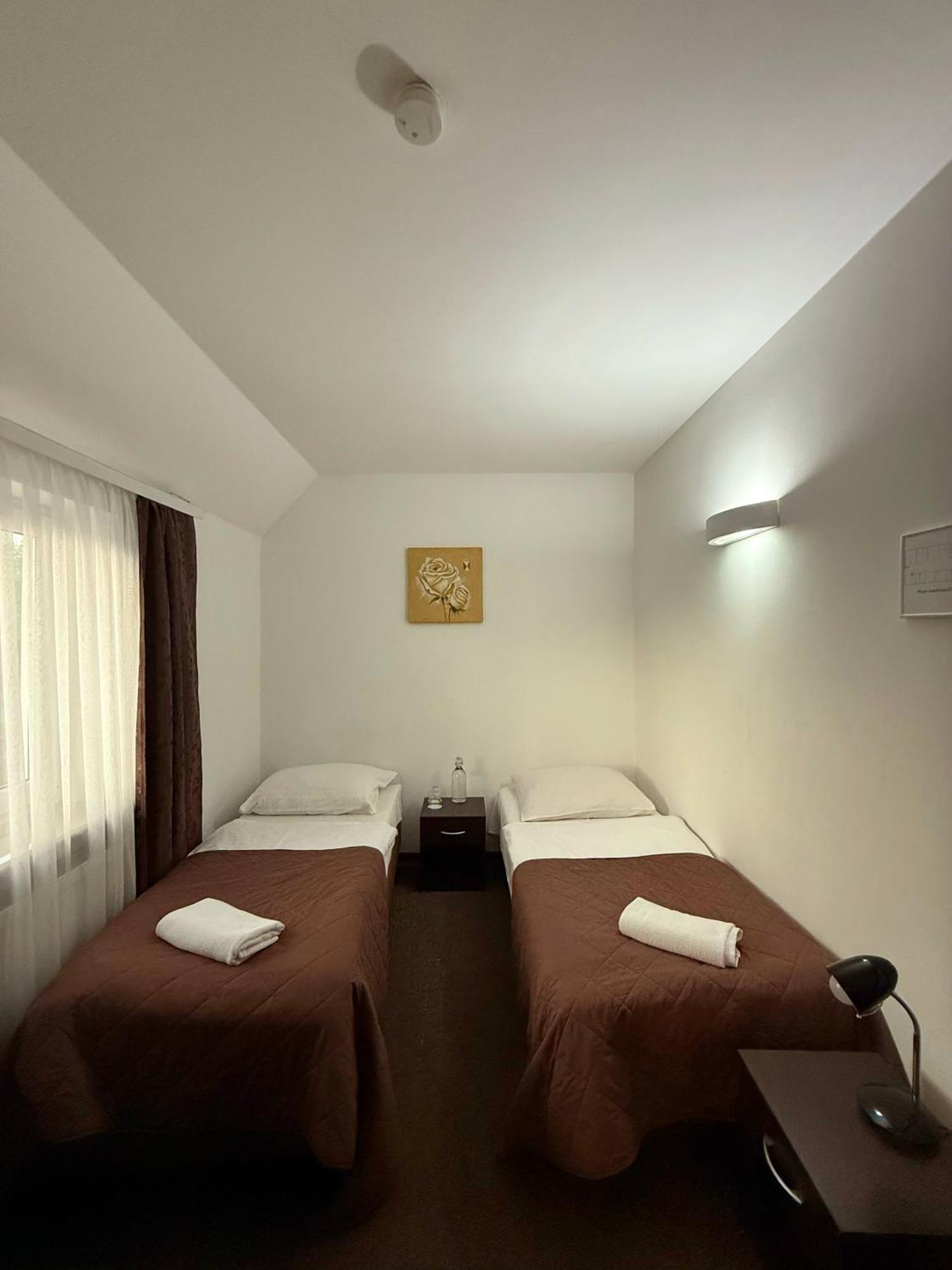 Twin Room,1688809368:JPEG