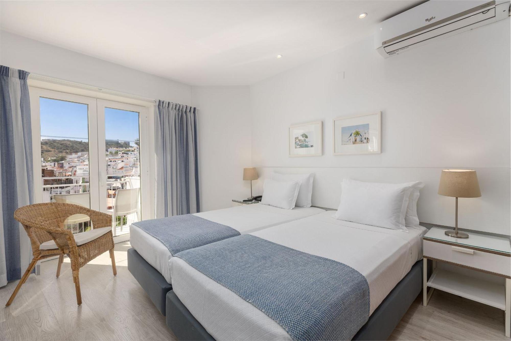 Superior Twin Room Balcony