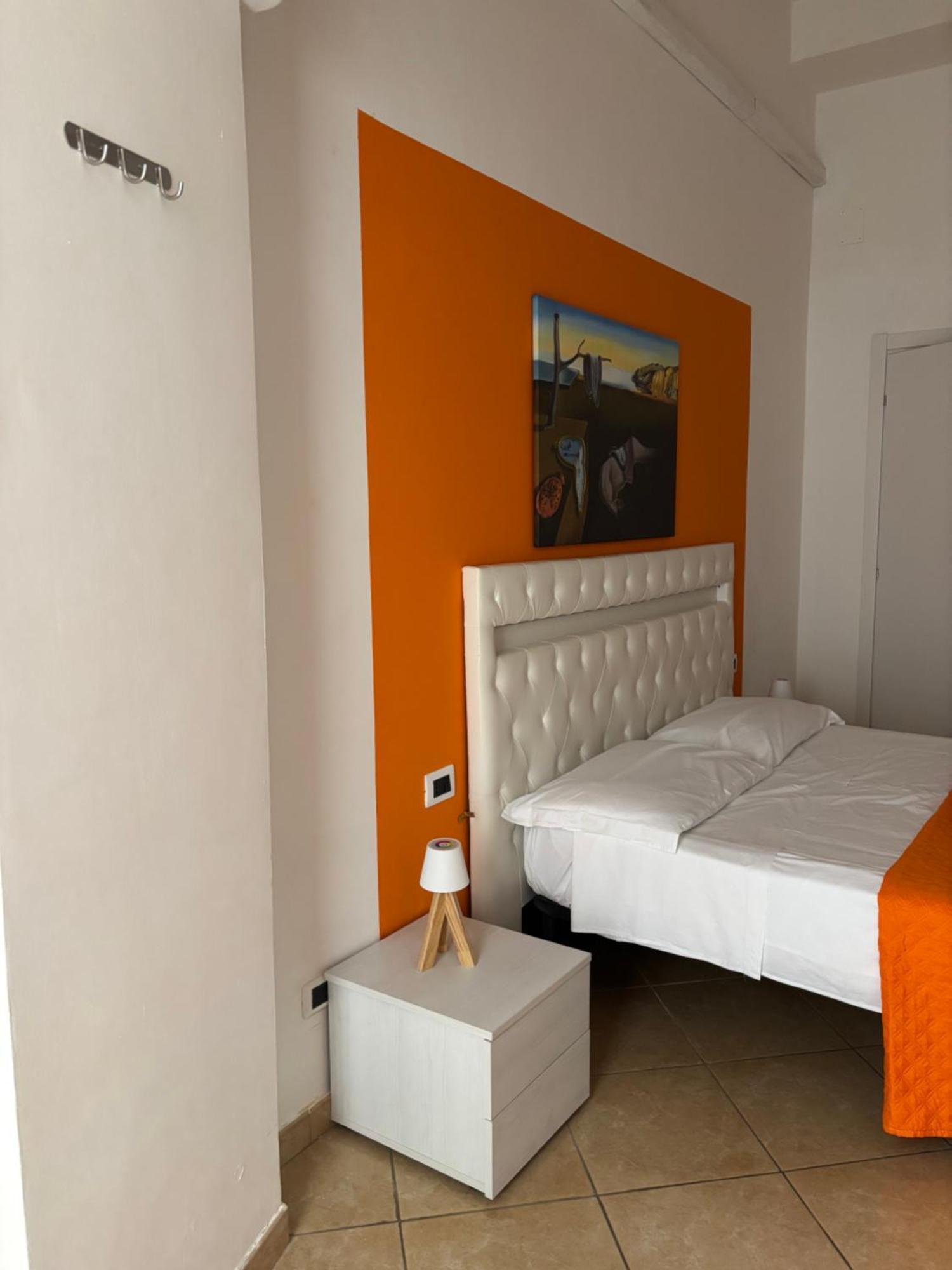 Double Room,1690029111:JPEG