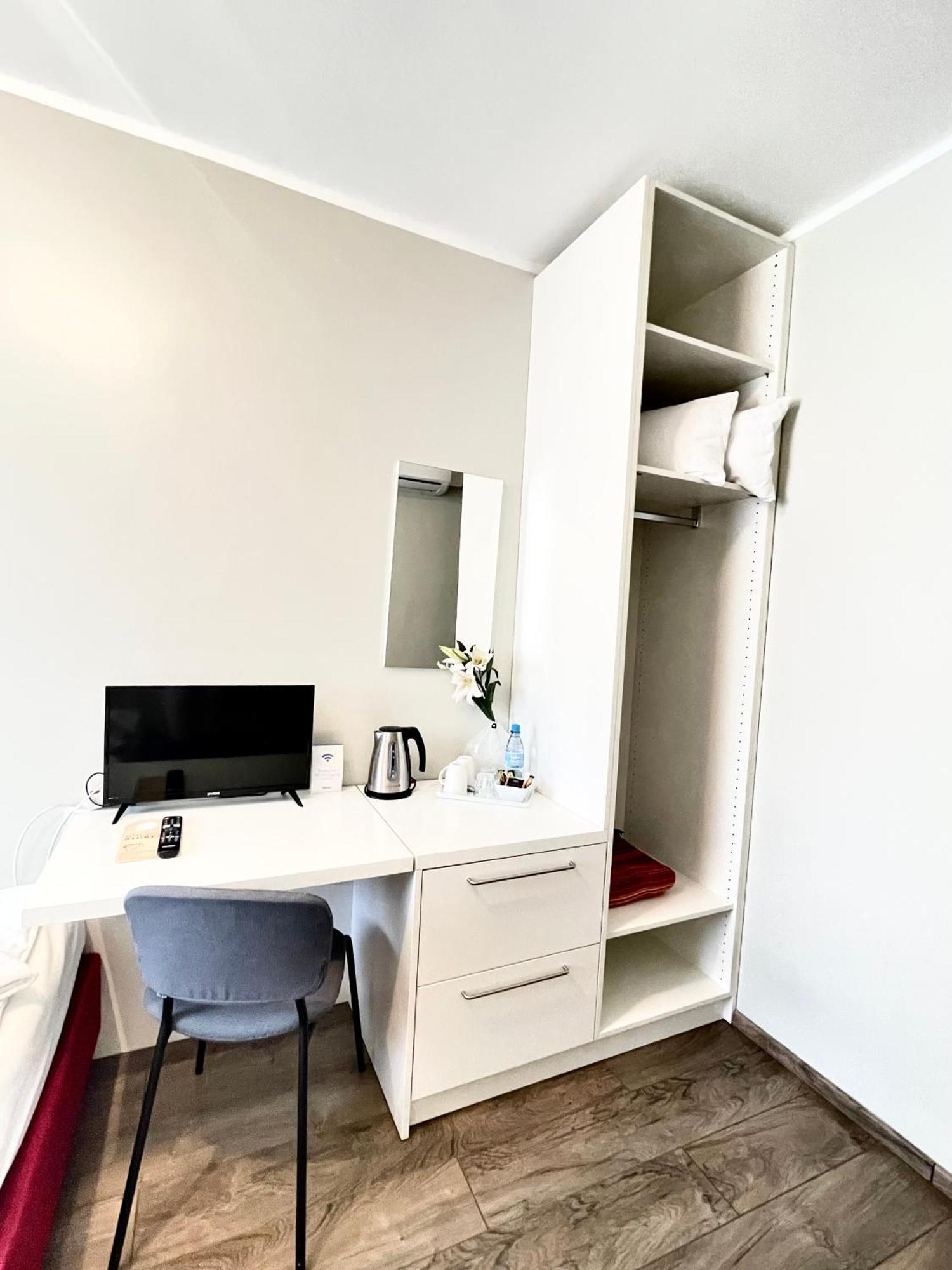 Classic Single Room