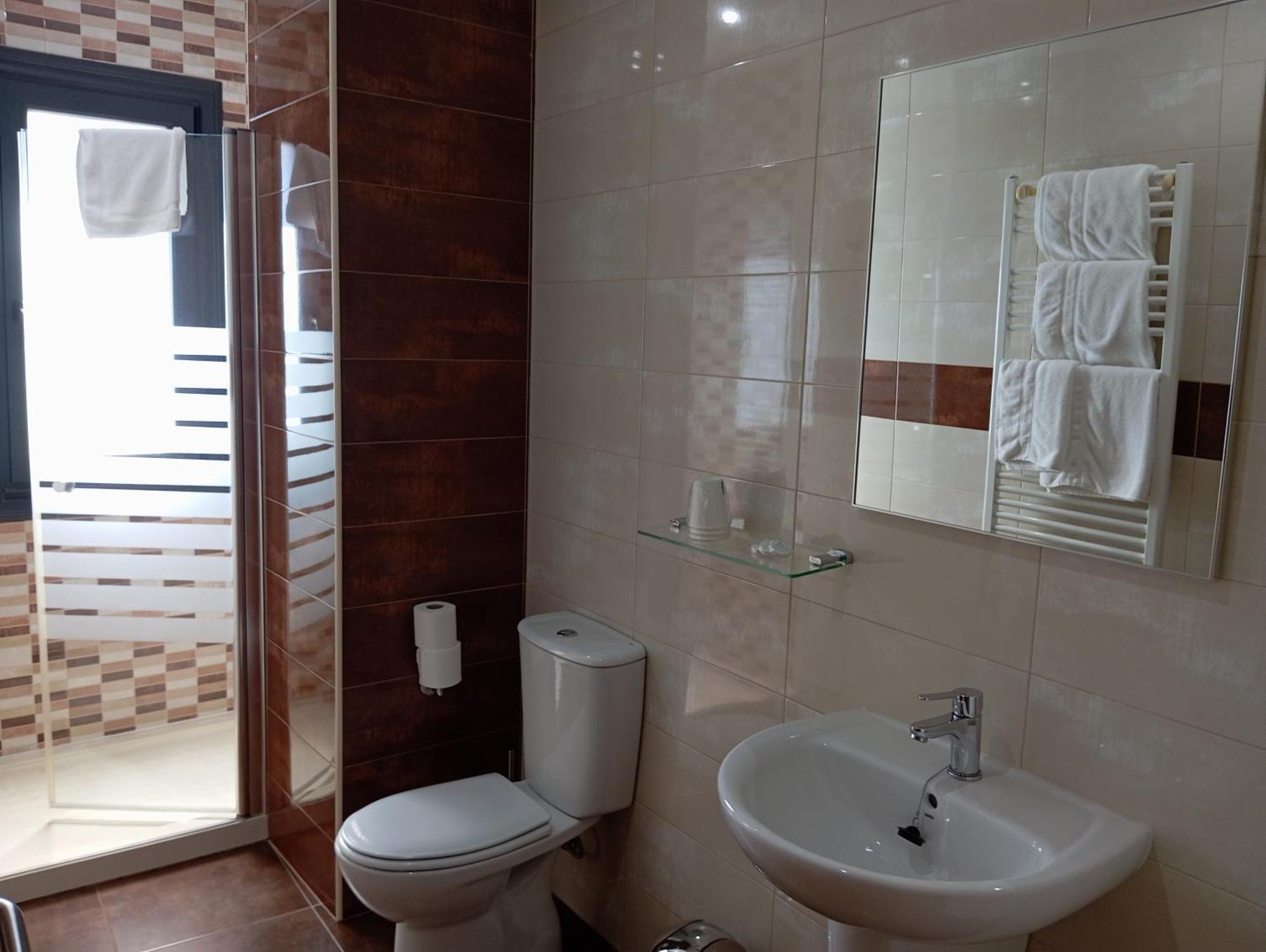 Triple Room Private Bathroom