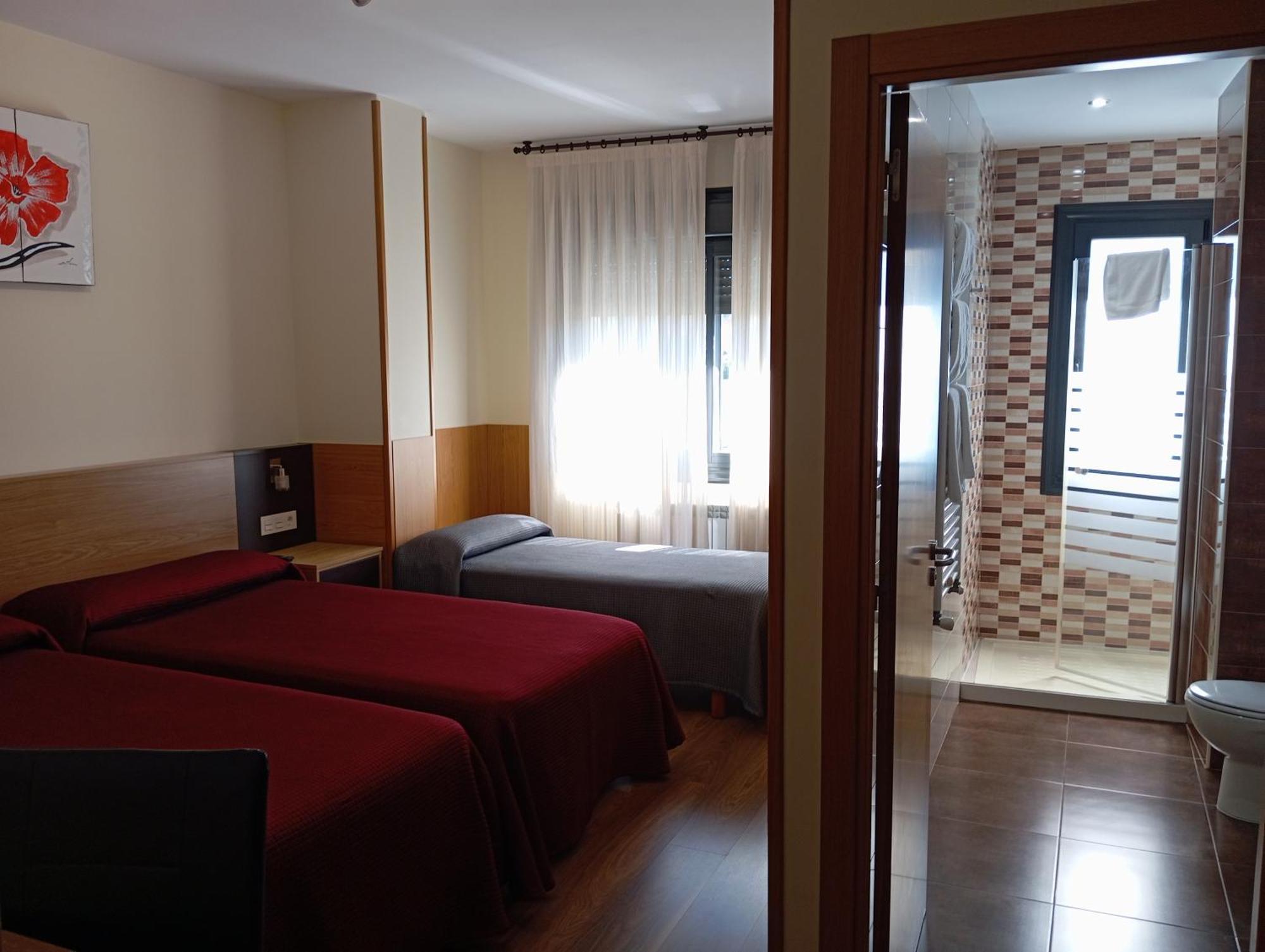 Triple Room Private Bathroom