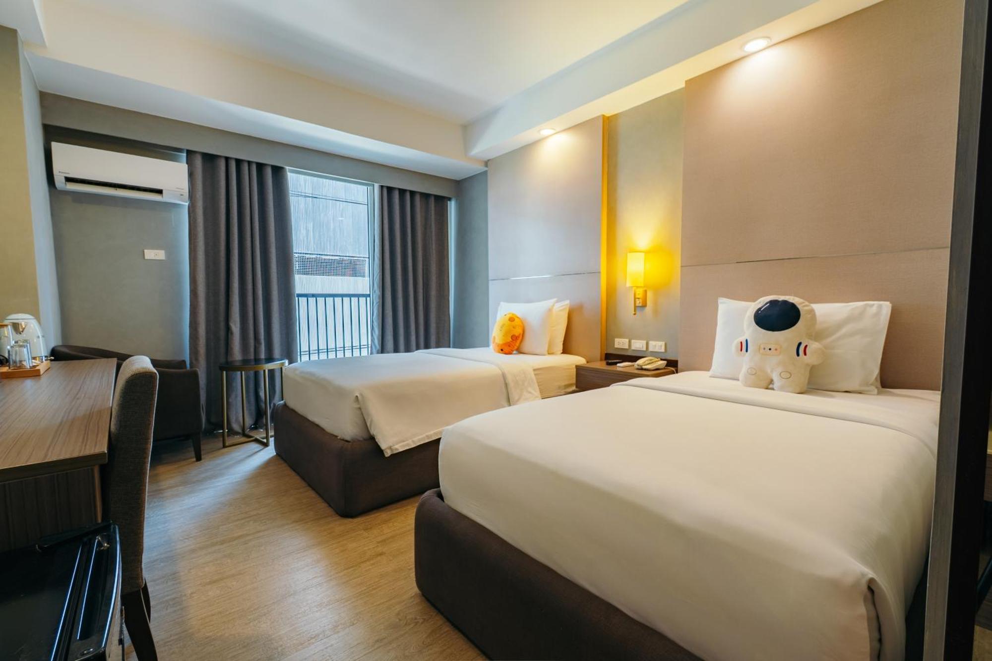 Deluxe Twin Room