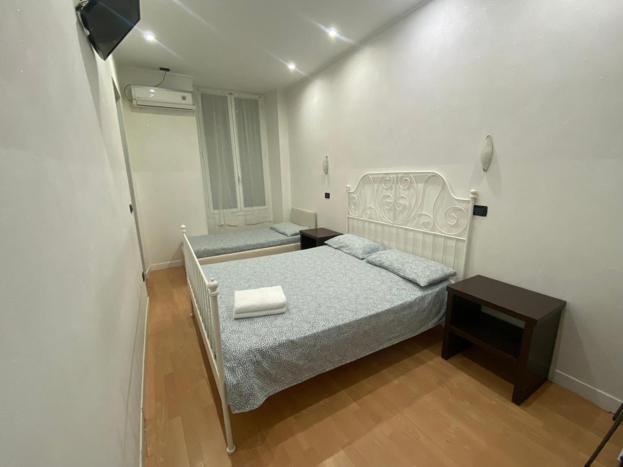 Large Double or Twin Room