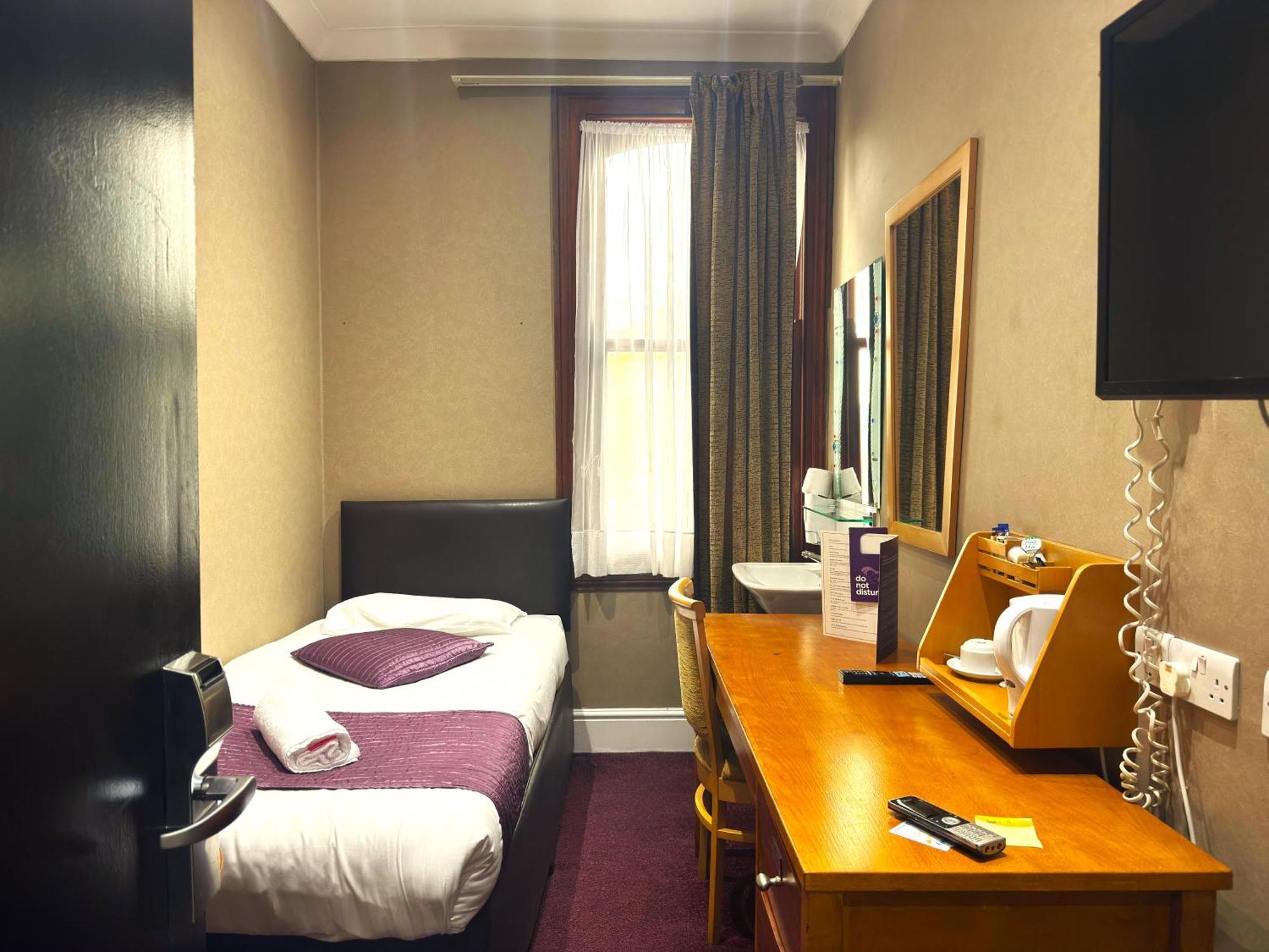 Single Room,1698847636:JPEG