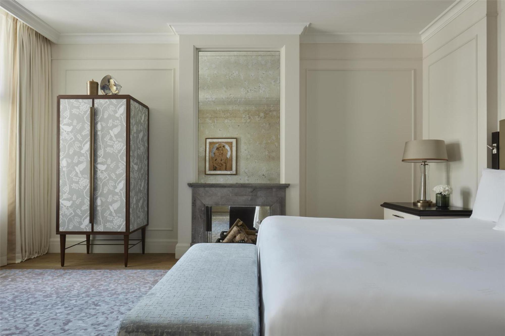 Premier King Room
