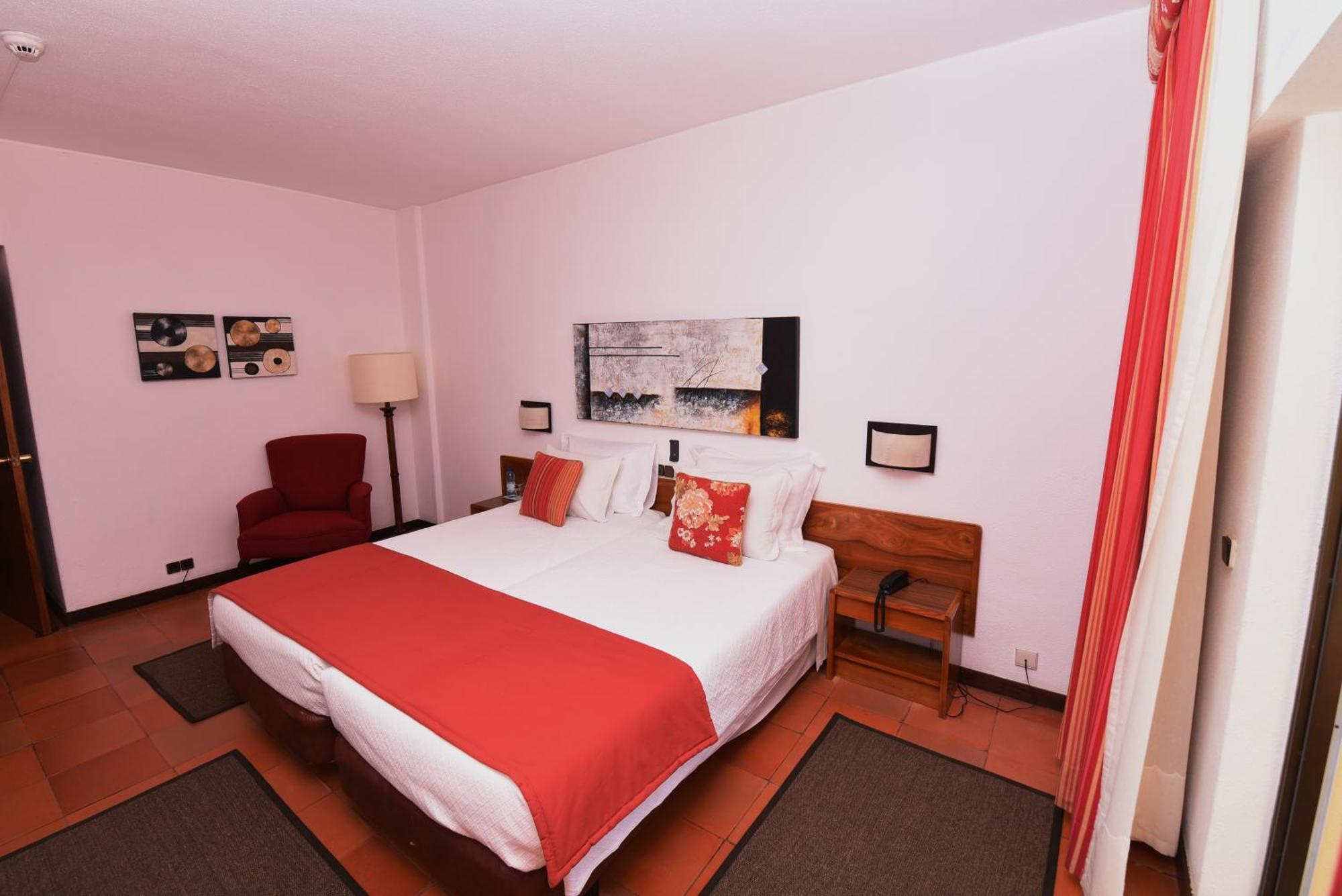 Standard Twin Room with Garden View,1704823794:JPEG