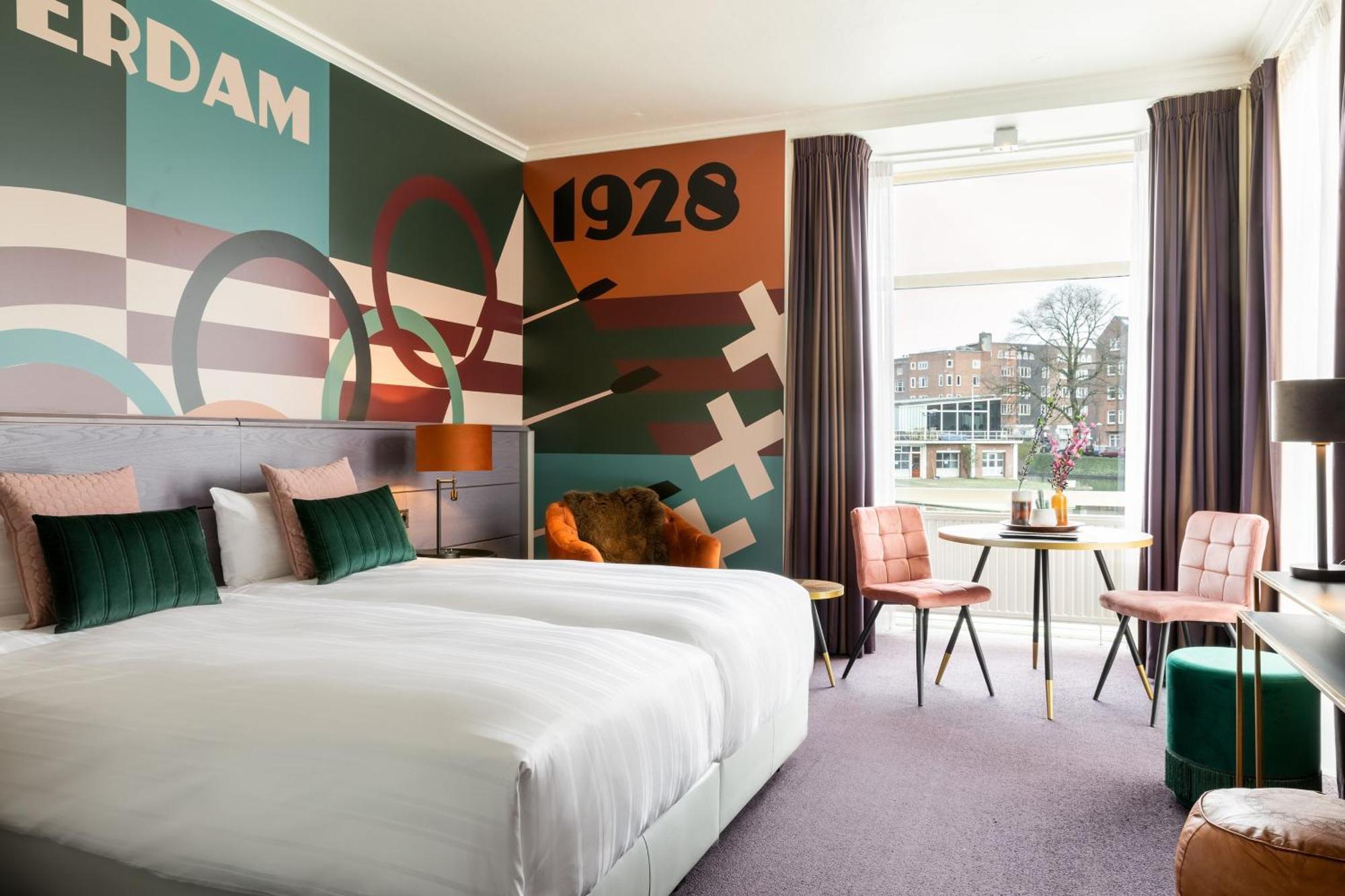 Deluxe Twin Room Canal View