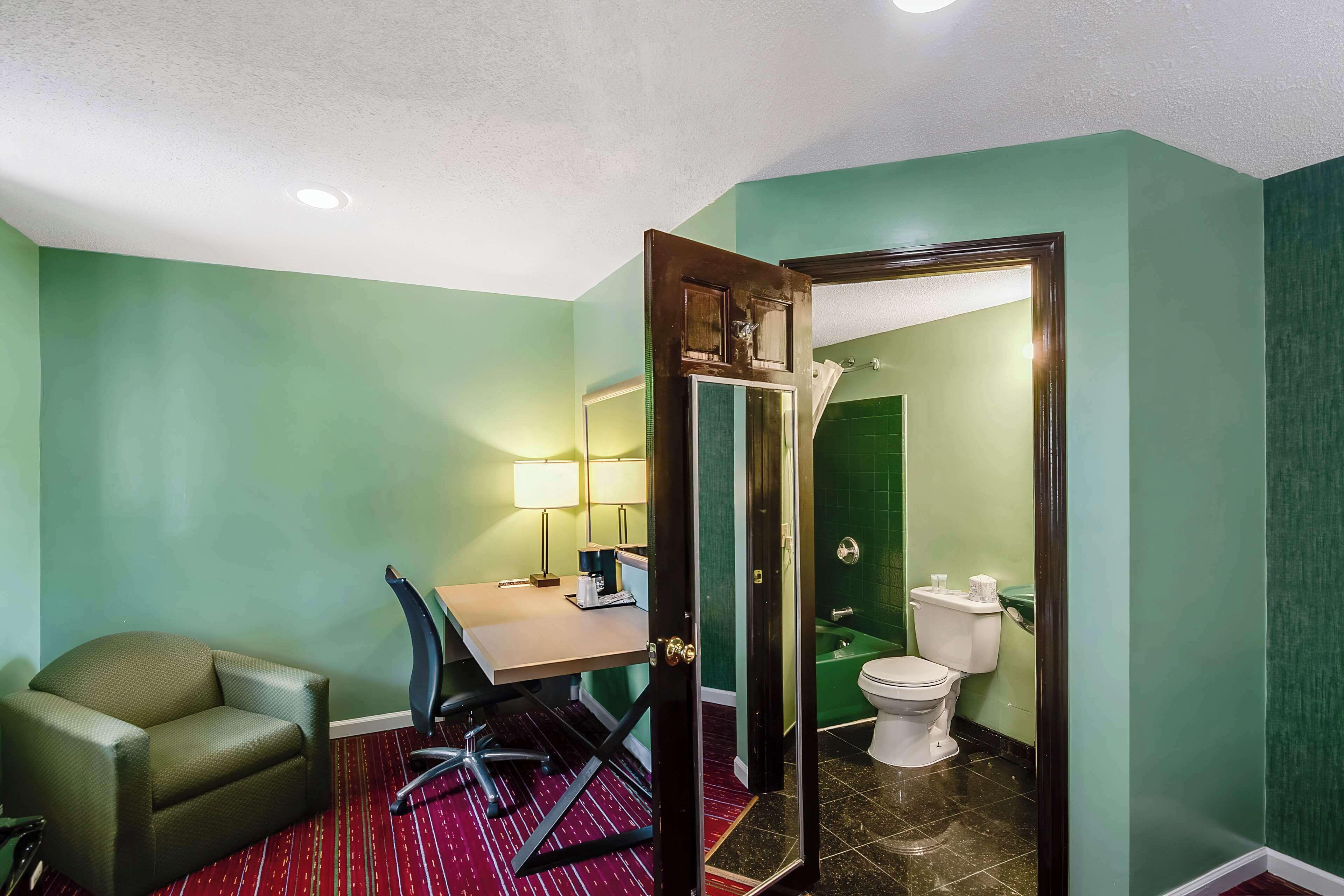 Double Room Two Double Beds Non-Smoking