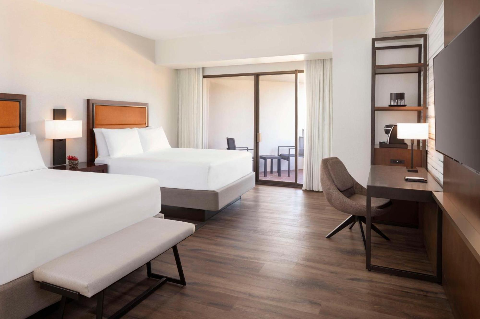 Queen Room with Two Queen Beds and Balcony,1275543640:JPEG