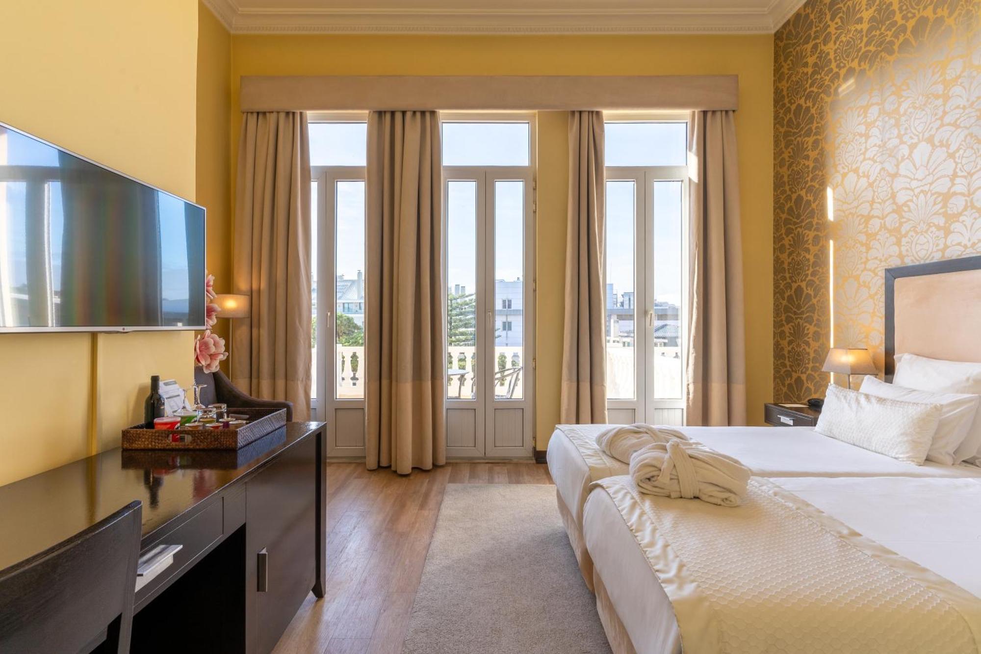 Premium Twin Room,1587493284:JPEG