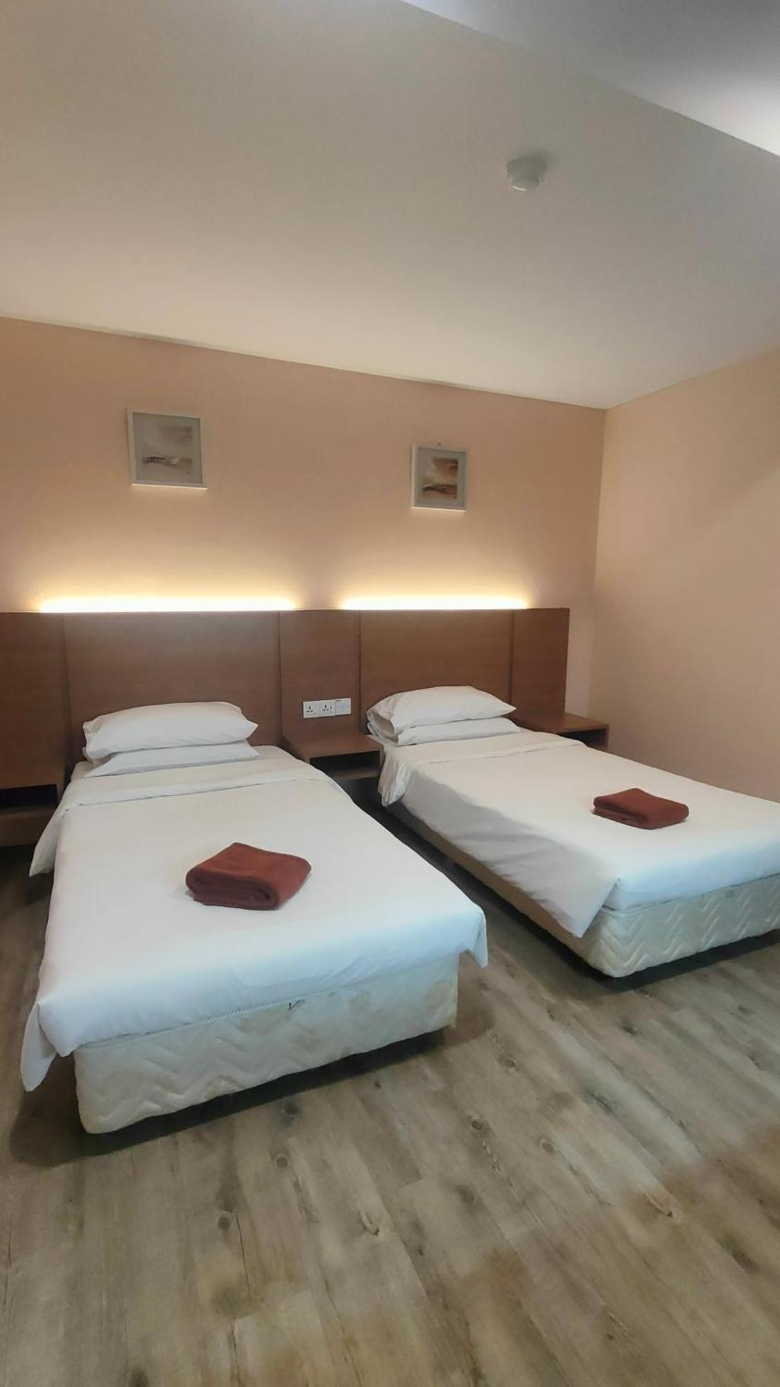 Standard Twin Room