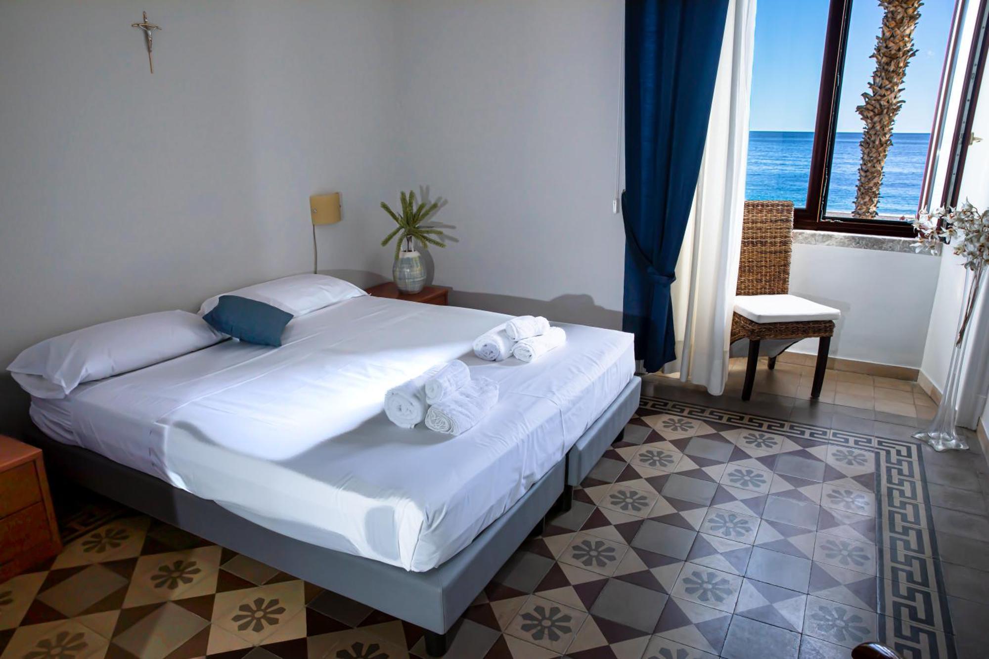Standard Double or Twin Room Balcony