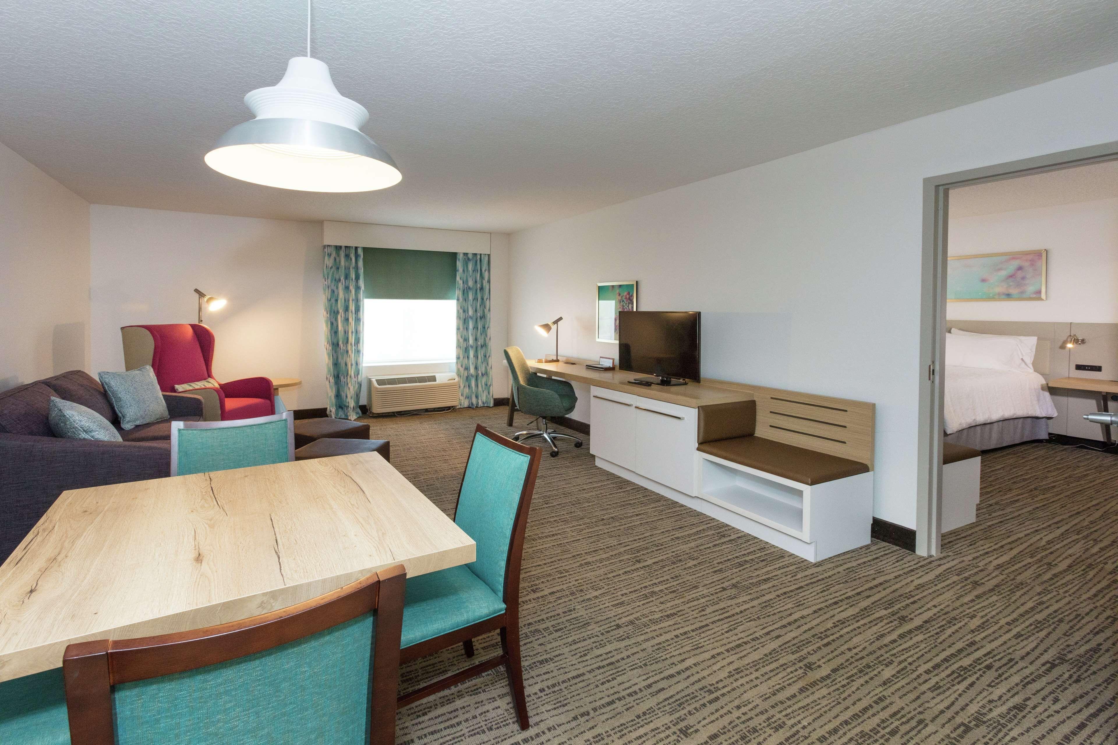 One-Bedroom King Suite with Sofa Bed,1551382333:JPEG