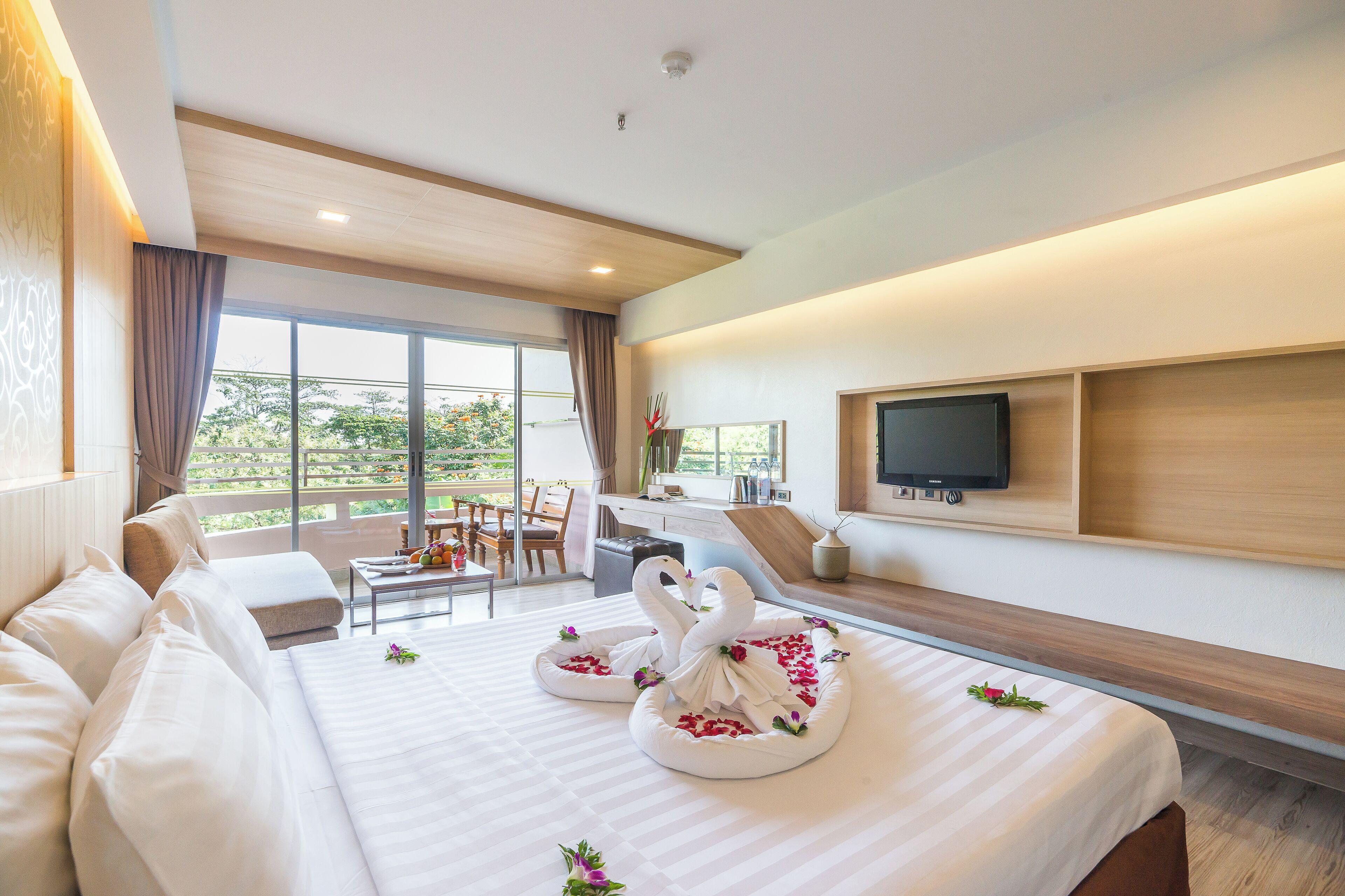 Deluxe Double Room Ocean Building