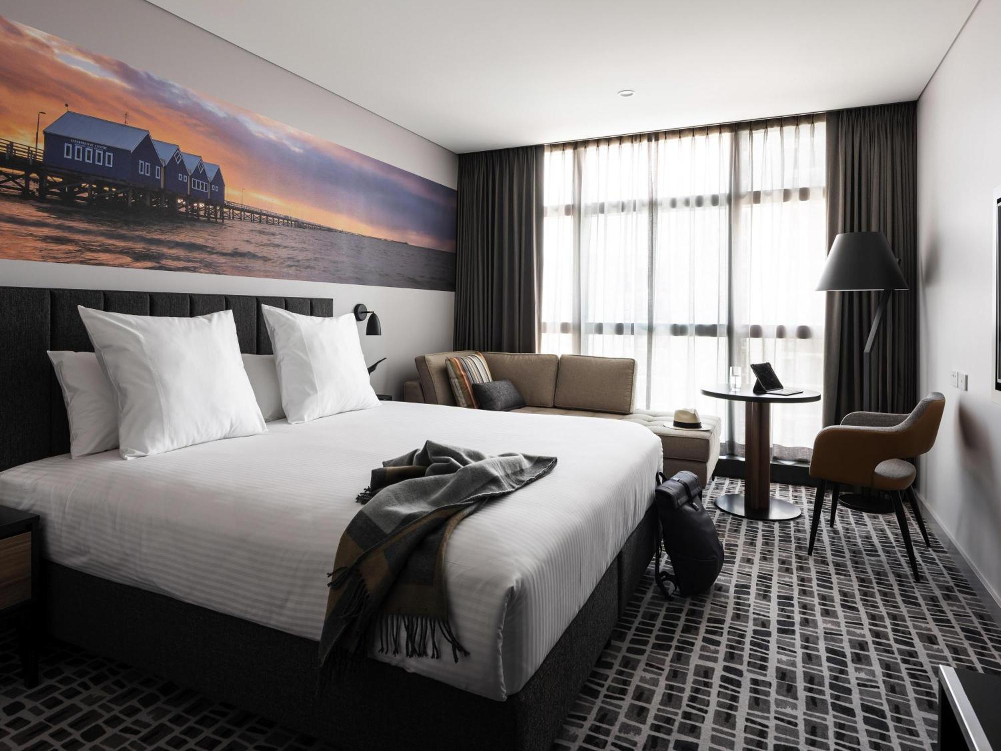 Superior King Room,1731634932:JPEG