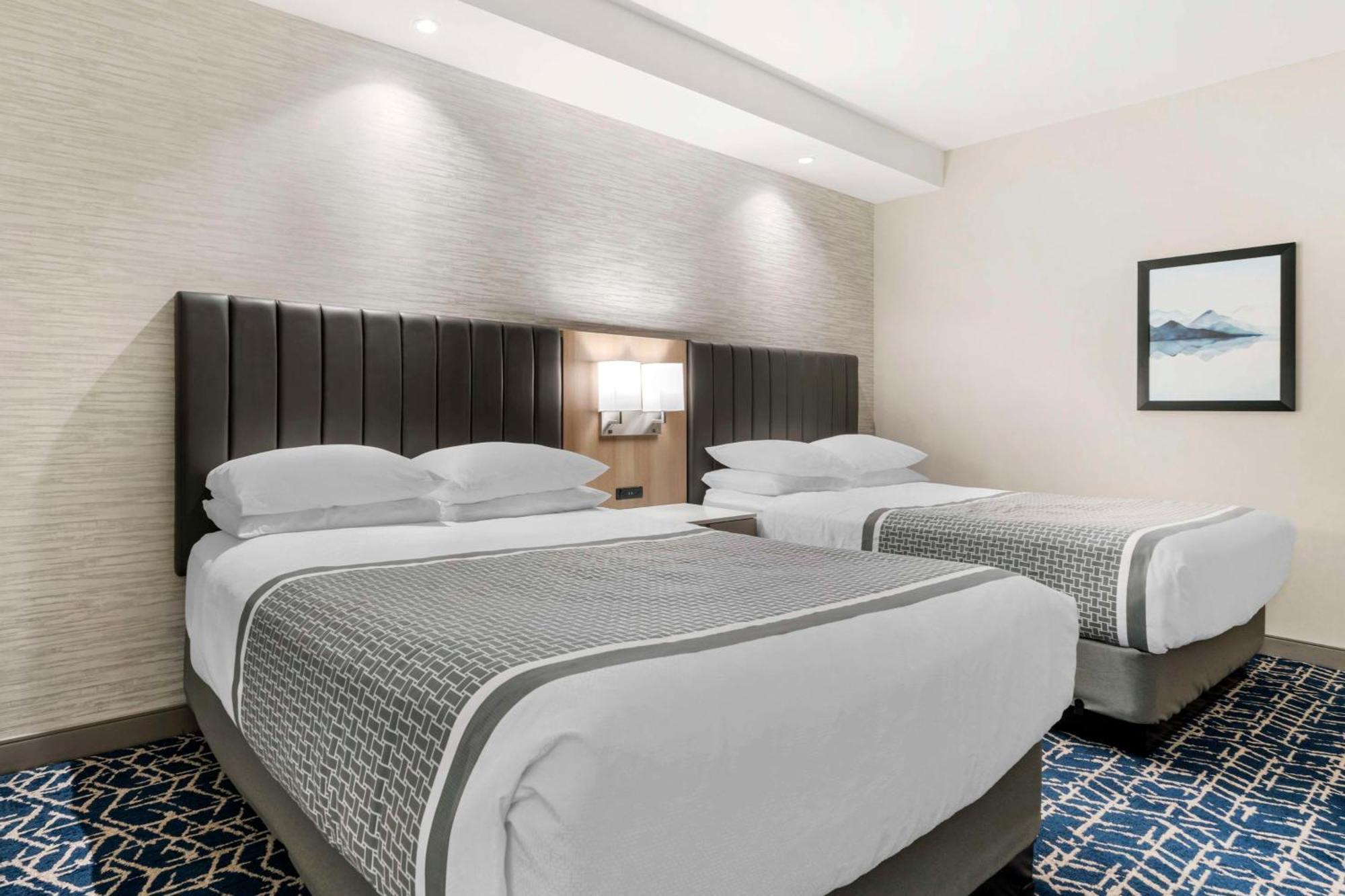 Queen Suite with Two Queen Beds and Kitchenette
