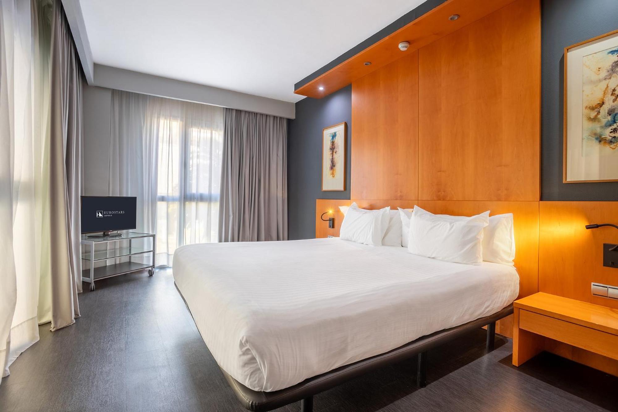 Deluxe Junior Suite,1716984904:JPEG