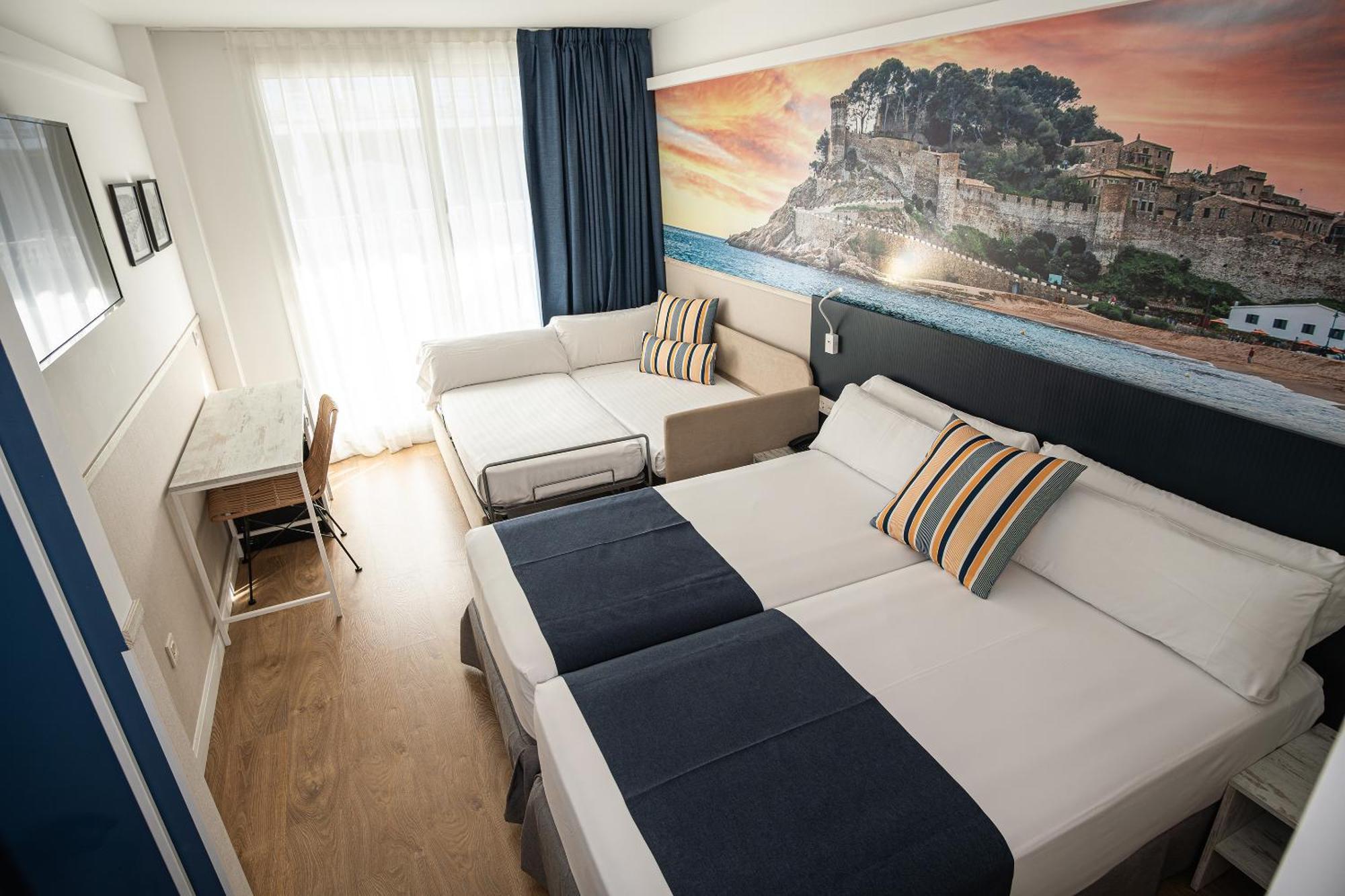 Superior Quadruple Room,1717003853:JPEG