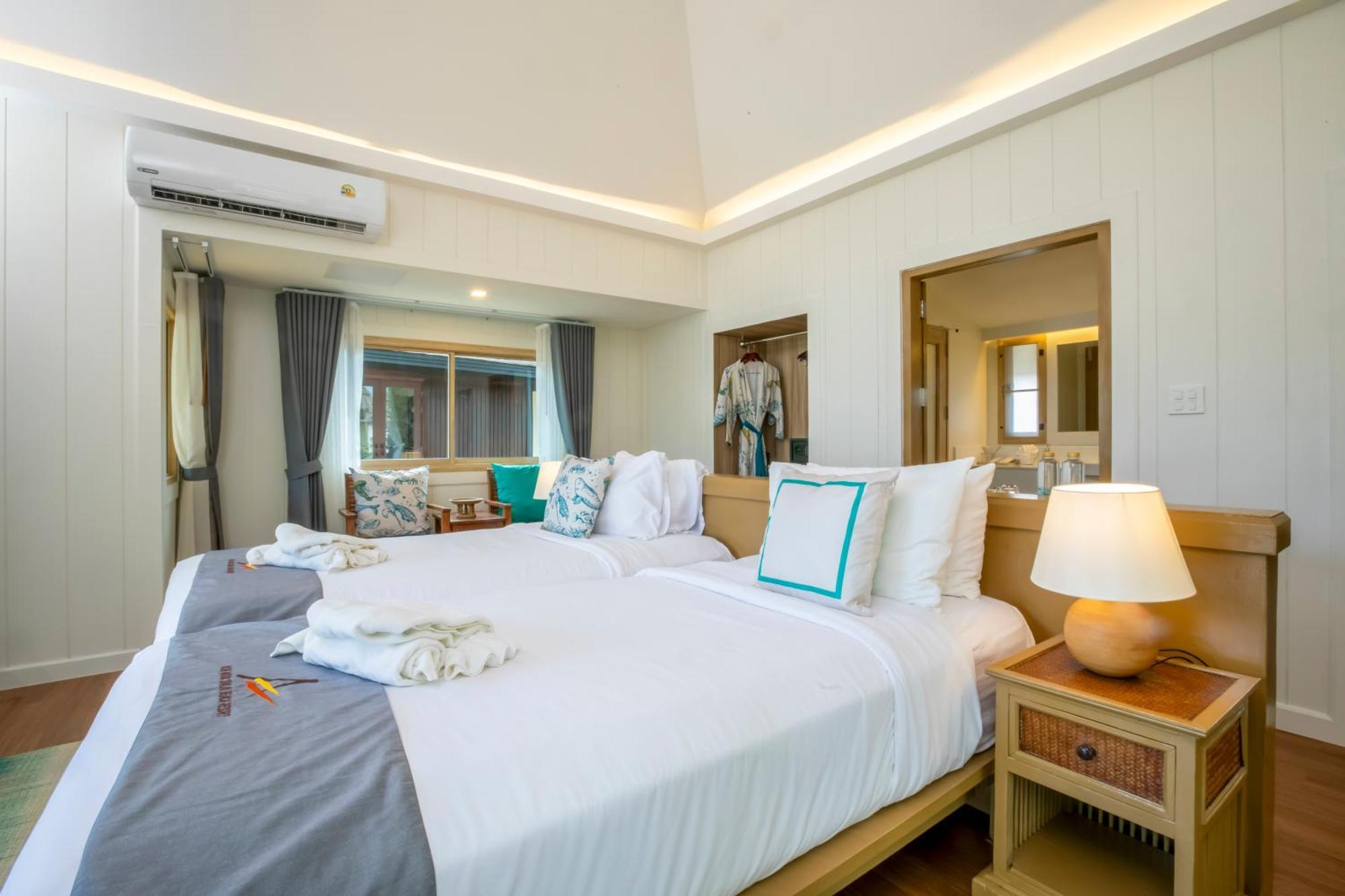 Premier Villa Twin 2nd Row