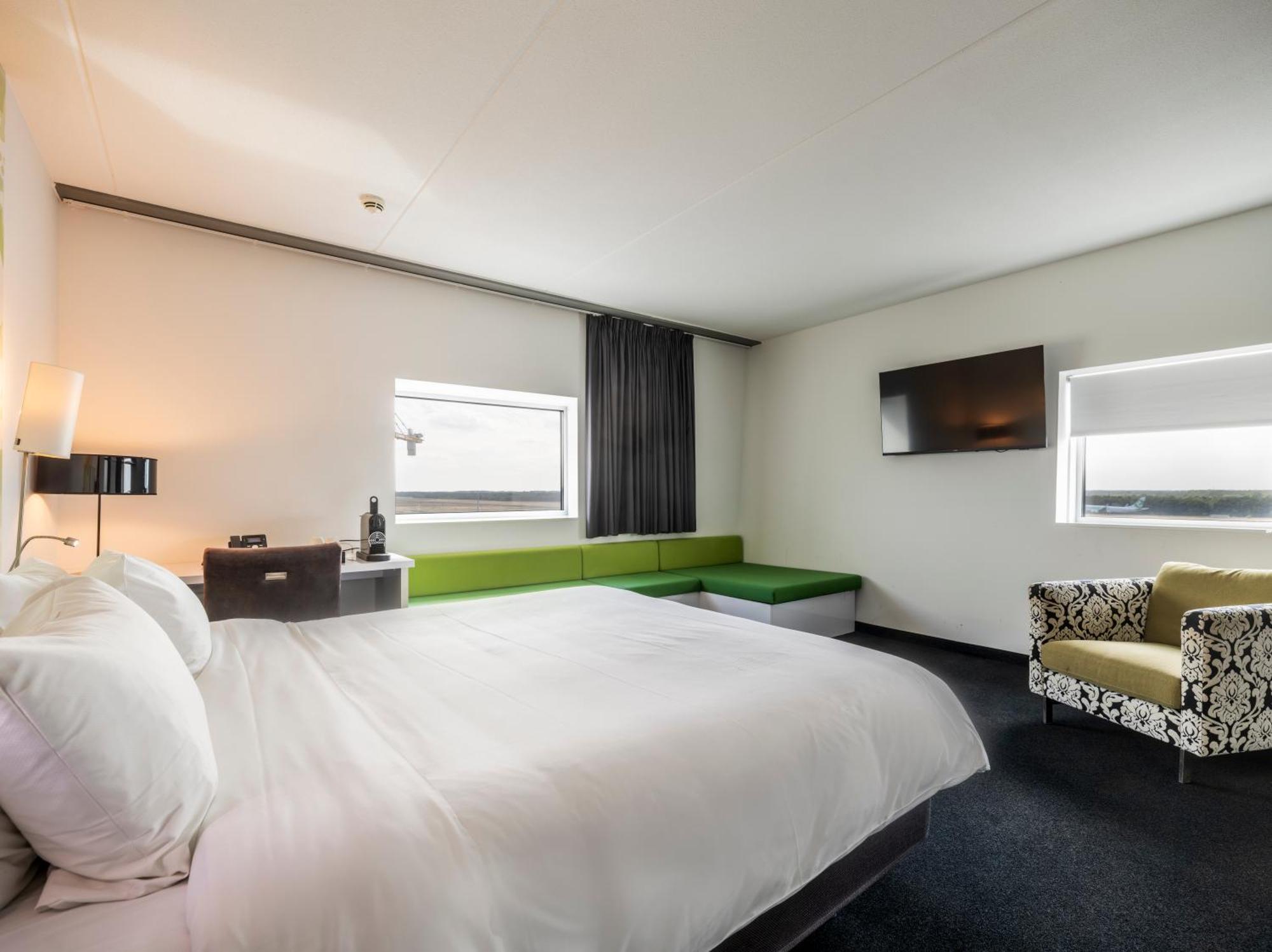 Superior Room 1 Queen Bed 22 Sqm Wifi